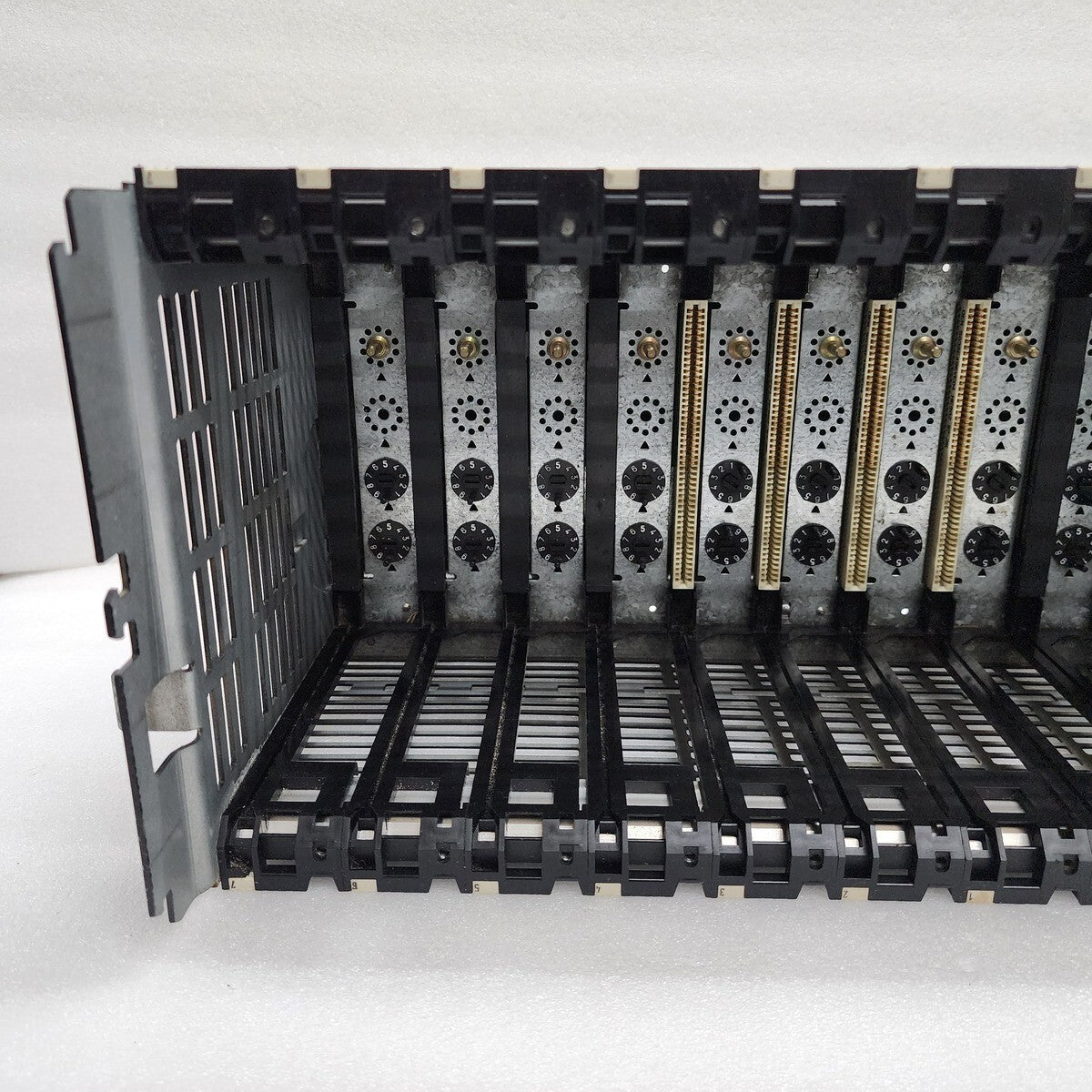 TSXRKS8 STD.RACK 8POS. SIMPL. BUS
