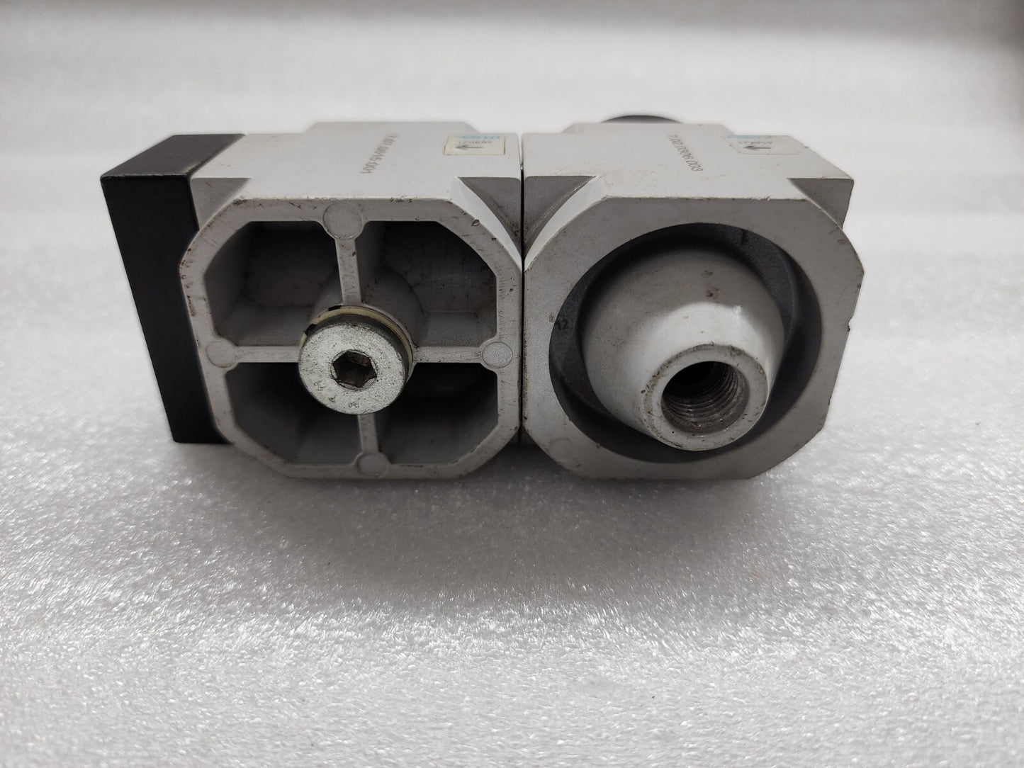FESTO MIDI-24 C643 172959 PNEUMATIC VALVE DRM-D-MIDI C543 170685