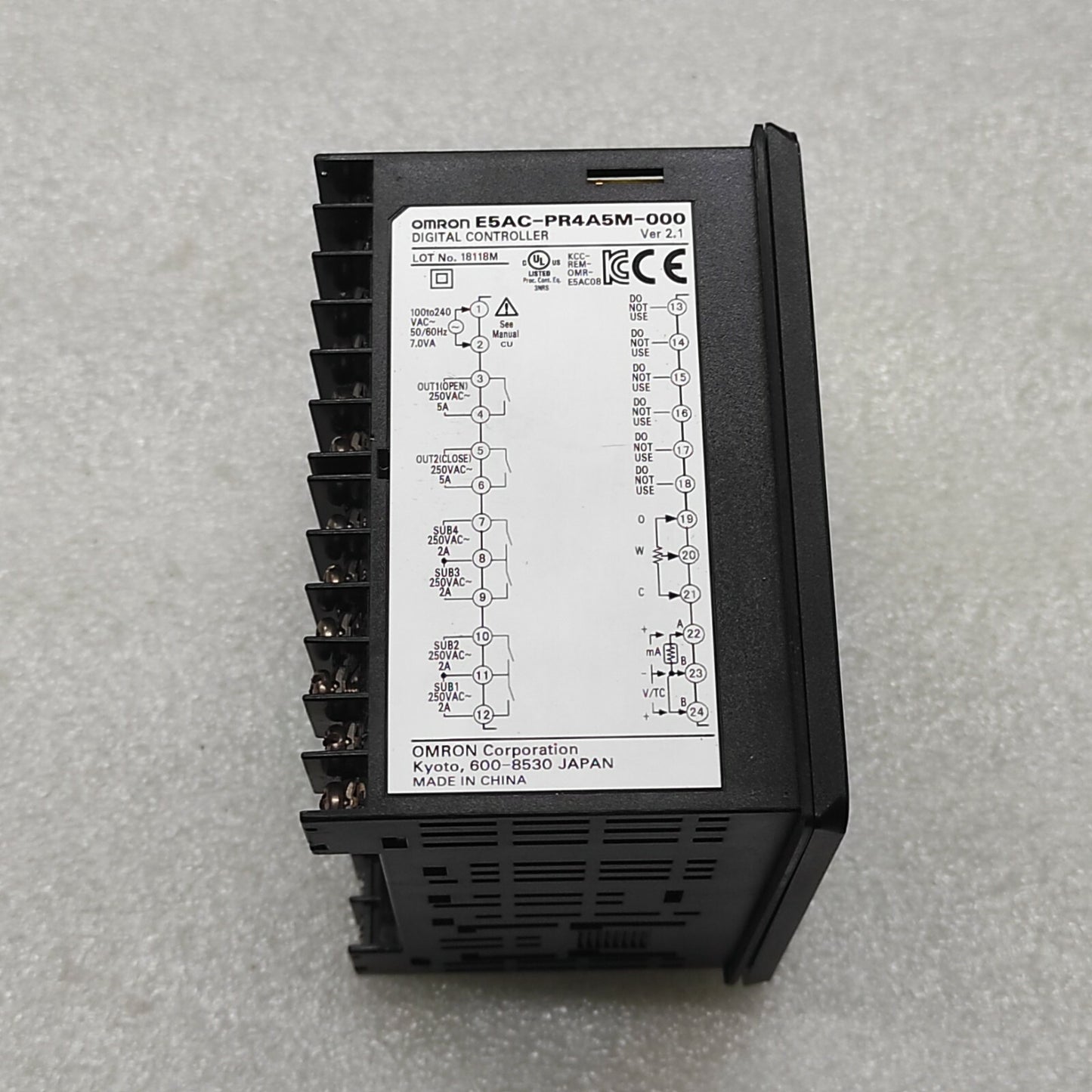 OMRON E5AC-PR4A5M-000 DIGITAL CONTROLLER 100-240VAC E5AC