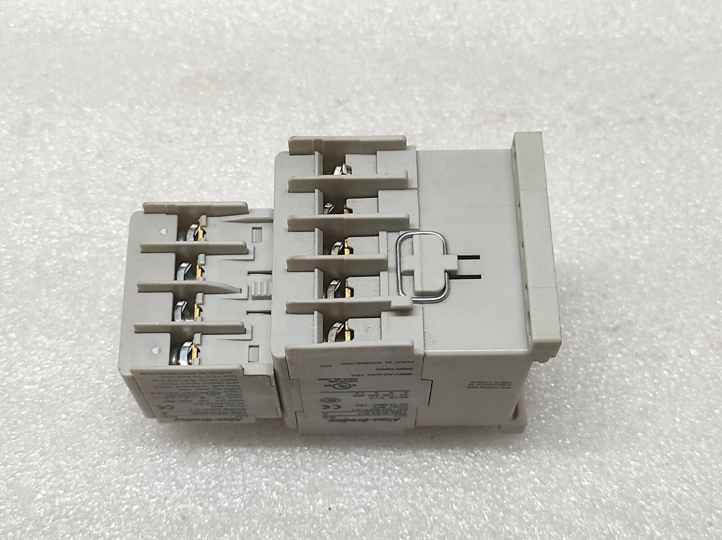 ALLEN BRADLEY CAT 700-K31Z CONTROL RELAY 100-KFA40E COIL VOLTAGE 110V