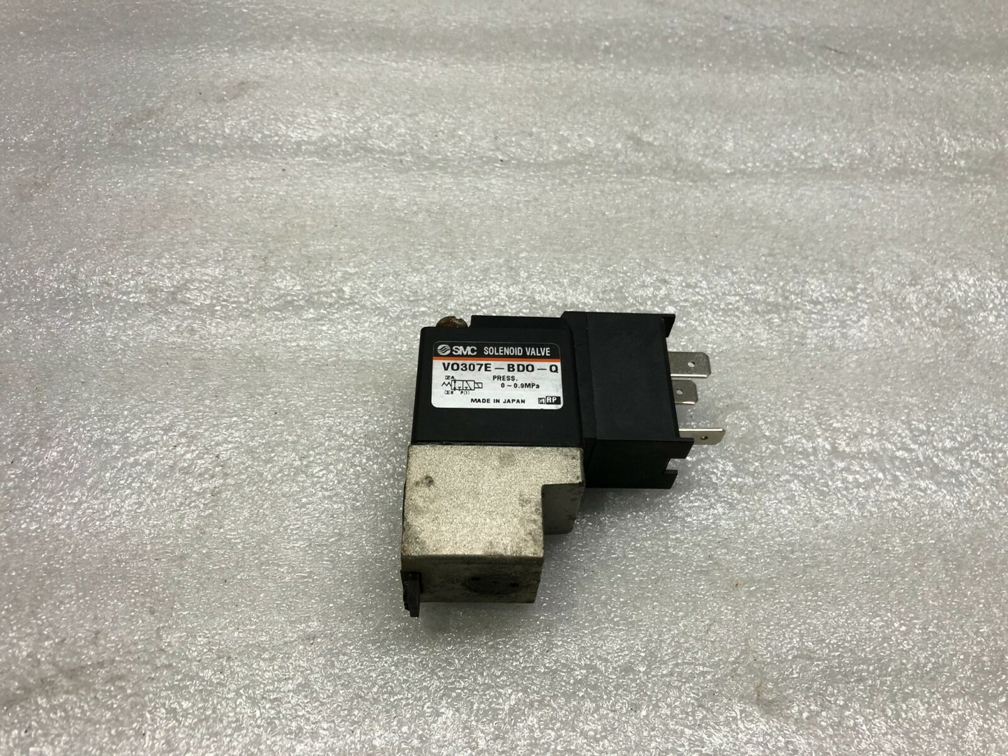 SMC V0307E-BD0-Q SOLENOID VALVE 59634801 COIL VOLTAGE 24V AC