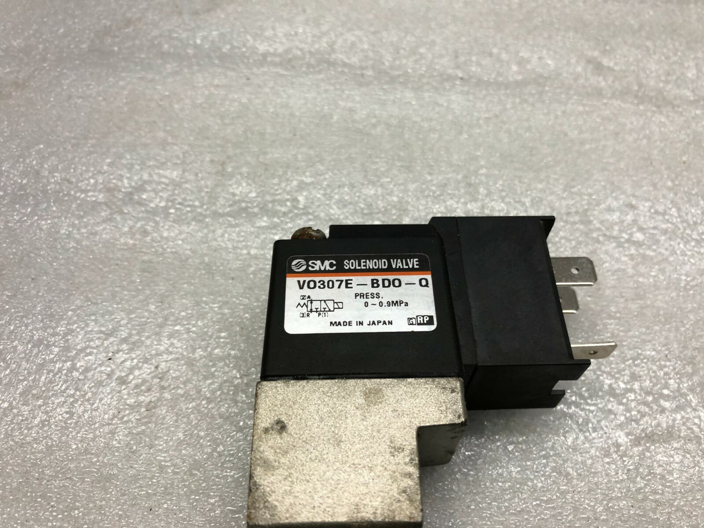 SMC V0307E-BD0-Q SOLENOID VALVE 59634801 COIL VOLTAGE 24V AC