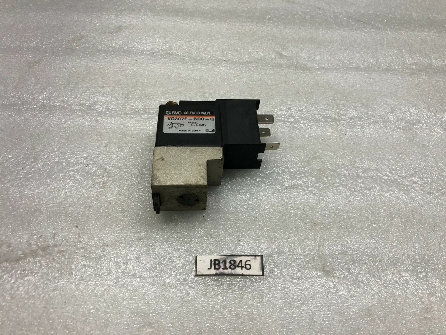 SMC V0307E-BD0-Q SOLENOID VALVE 59634801 COIL VOLTAGE 24V AC