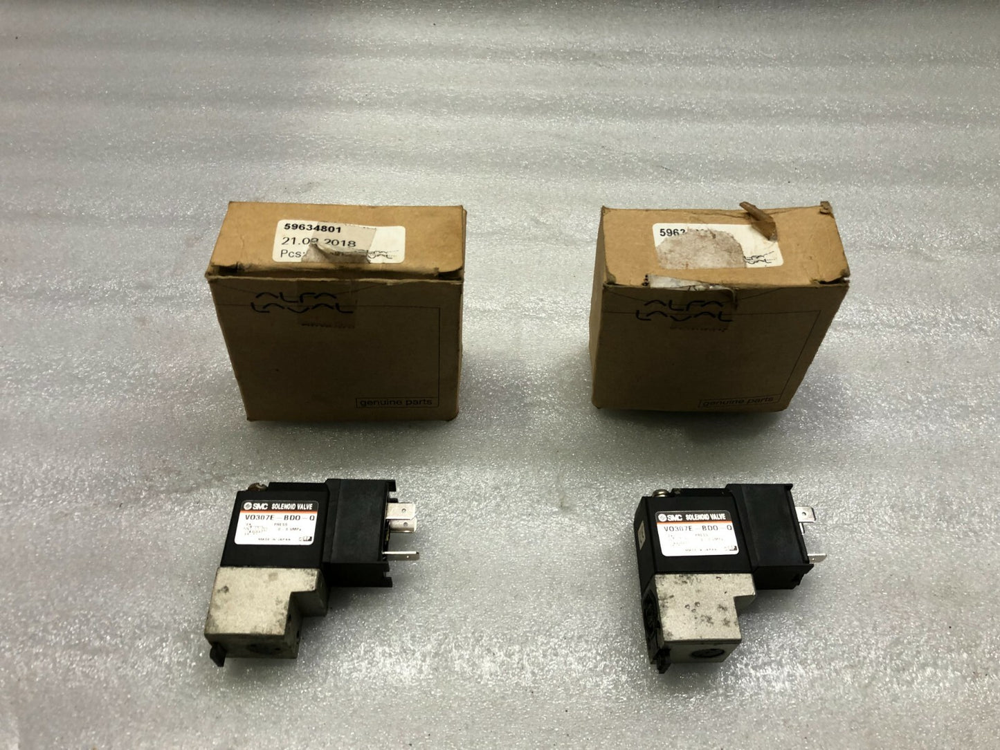 SMC V0307E-BD0-Q SOLENOID VALVE 59634801 COIL VOLTAGE 24V AC
