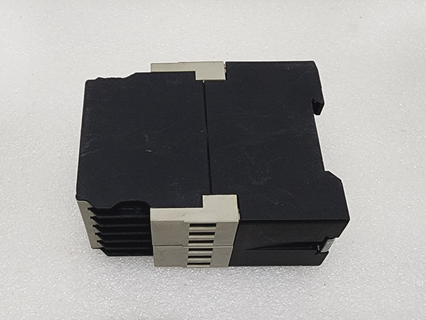 SCHIELE ENTRELEC SRN CURRENT MONITORING RELAY 2.450.111.01 220-2240V