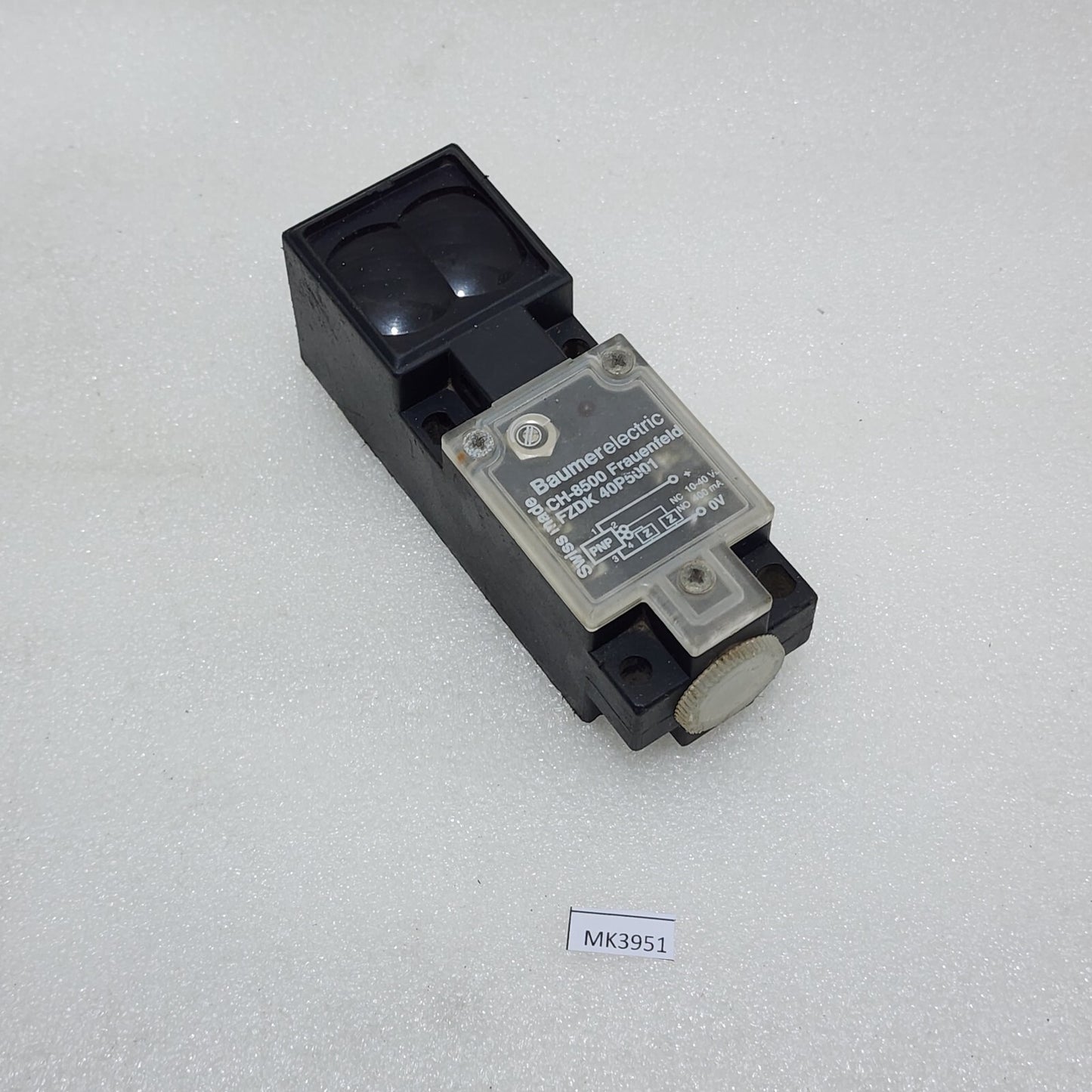 BAUMER ELECTRIC FZDK 40P5001 PHOTOELECTRIC SENSOR