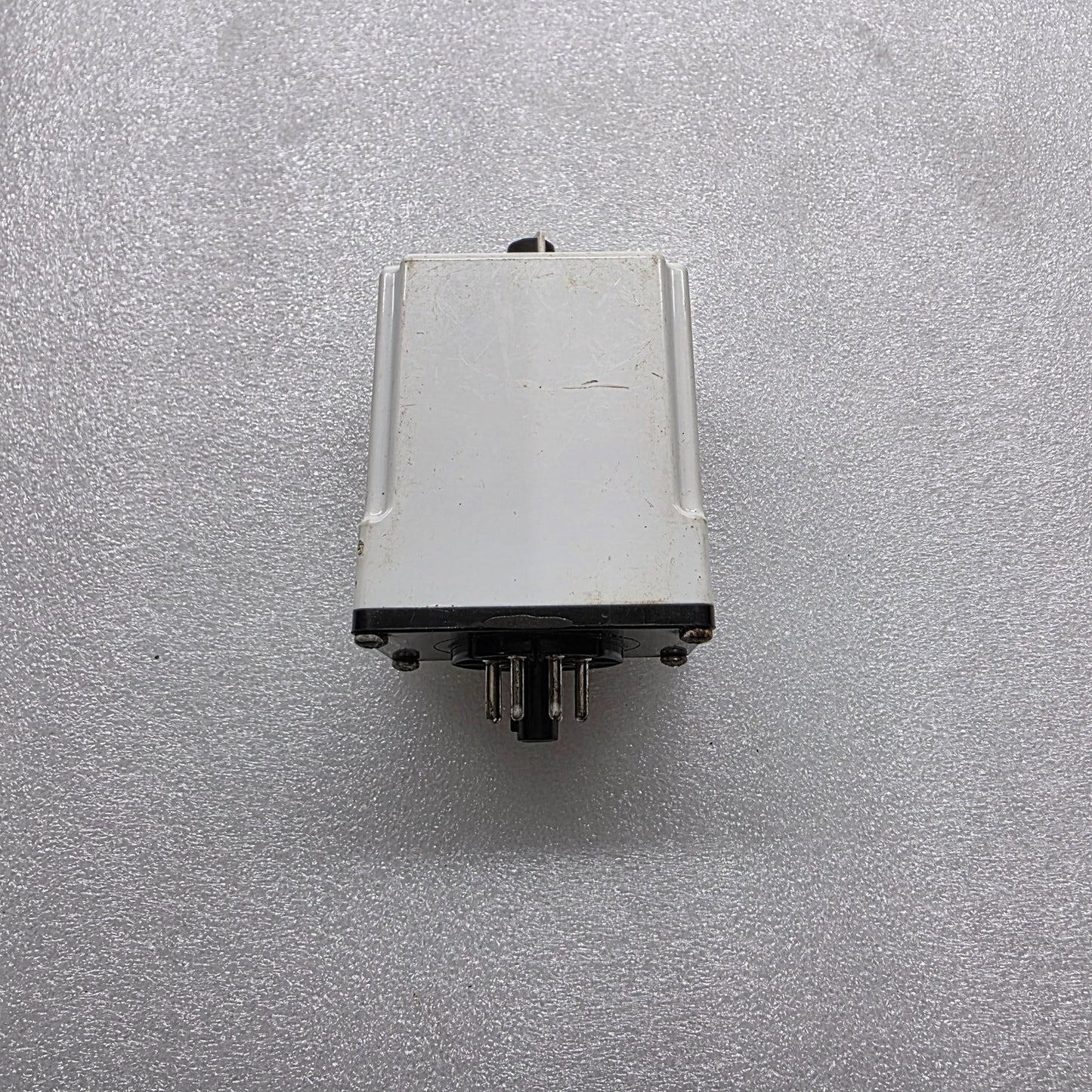MACROMATIC TR-50522-08 TIME DELAY RELAY 120V AC/DC