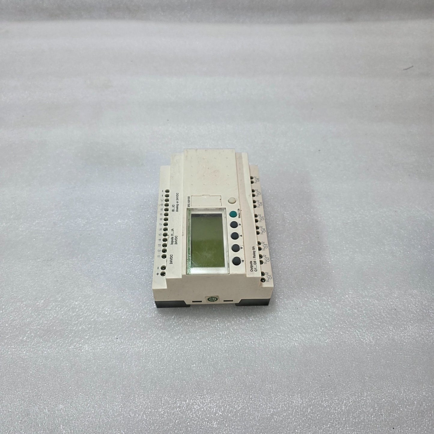 S ELECTRIC ZELIO SR2A201BD SMART RELAY PLC 24VDC 8A OUTPUT | 88960451
