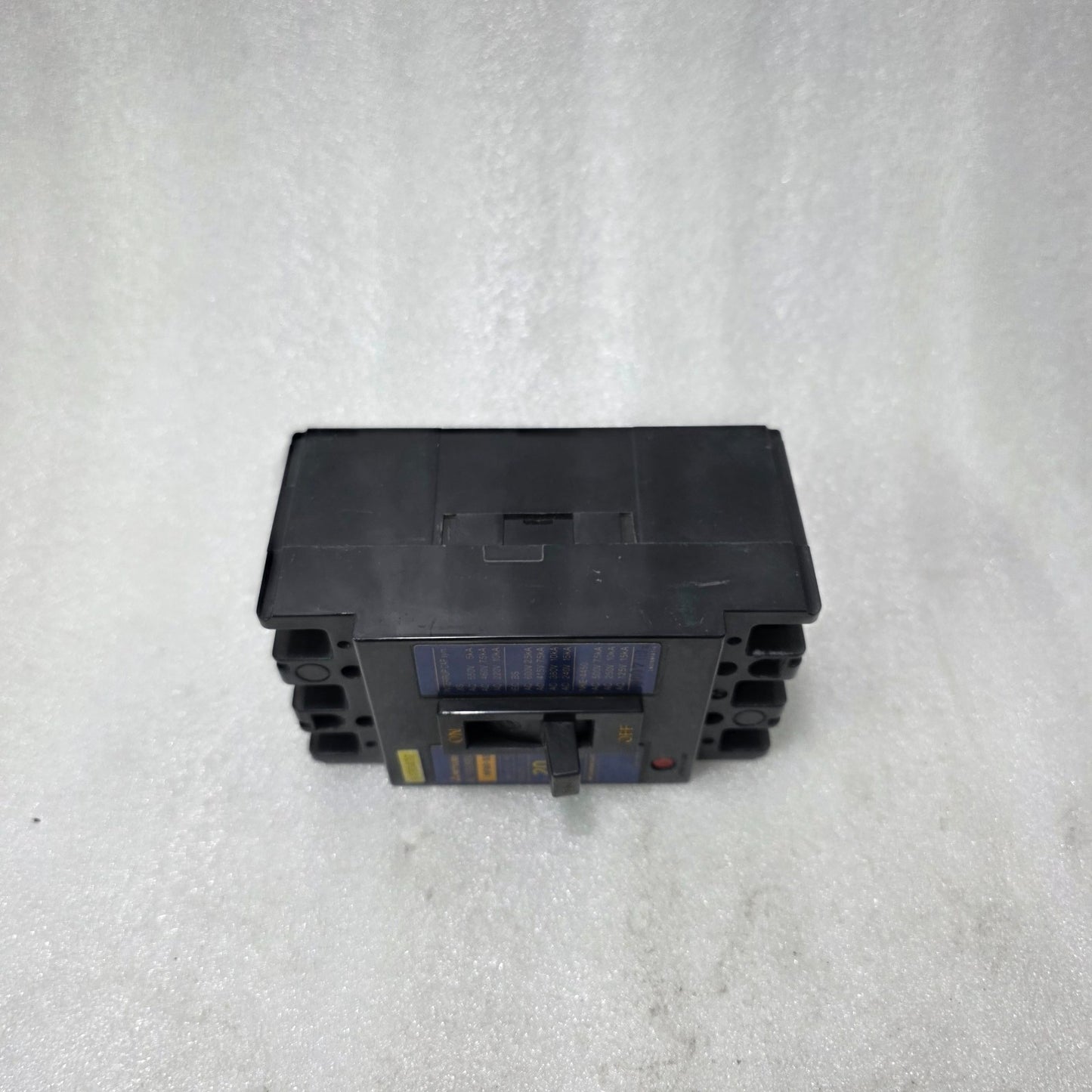 MITSUBISHI NF60-SS NO FUSE BREAKER 20A 3 POLE MCCB 600V AC 10KA
