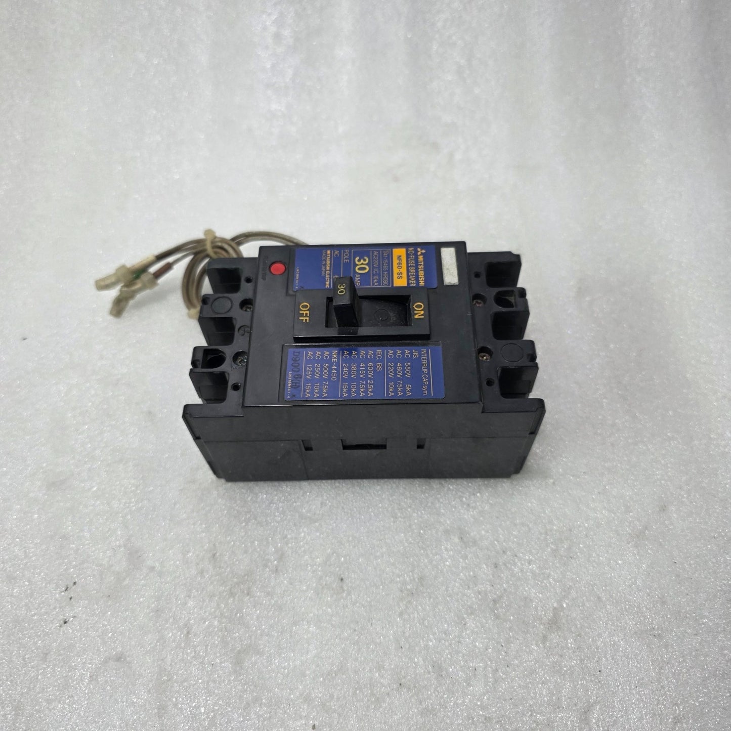 MITSUBISHI NF60-SS NO FUSE BREAKER 30A 3 POLE MCCB 600V AC 10KA