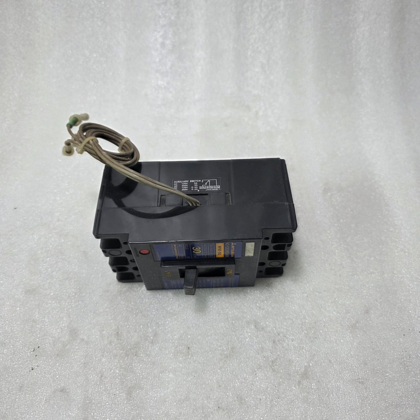 MITSUBISHI NF60-SS NO FUSE BREAKER 30A 3 POLE MCCB 600V AC 10KA