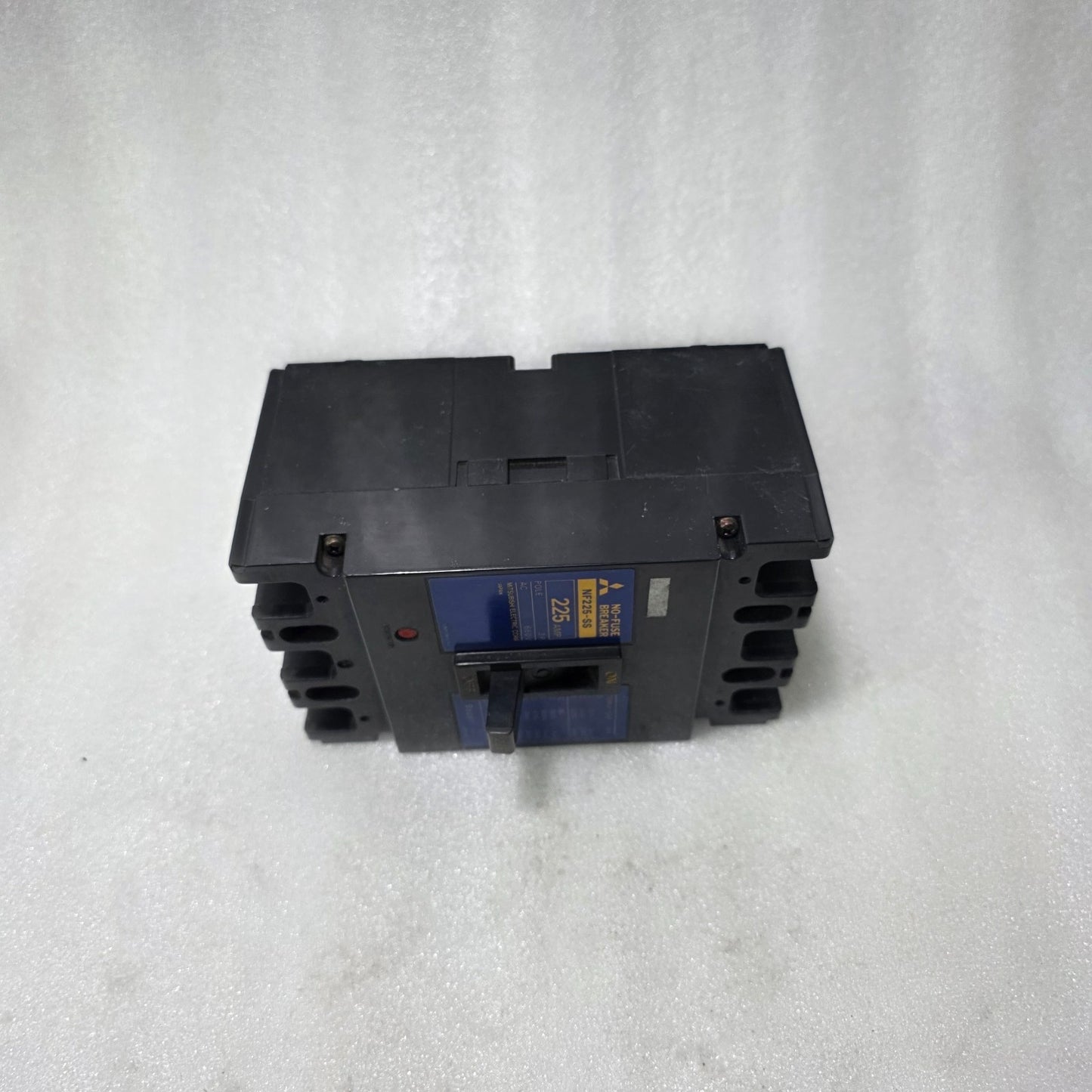 MITSUBISHI NF225-SS NO FUSE BREAKER 225A 3 POLE MCCB 660V AC