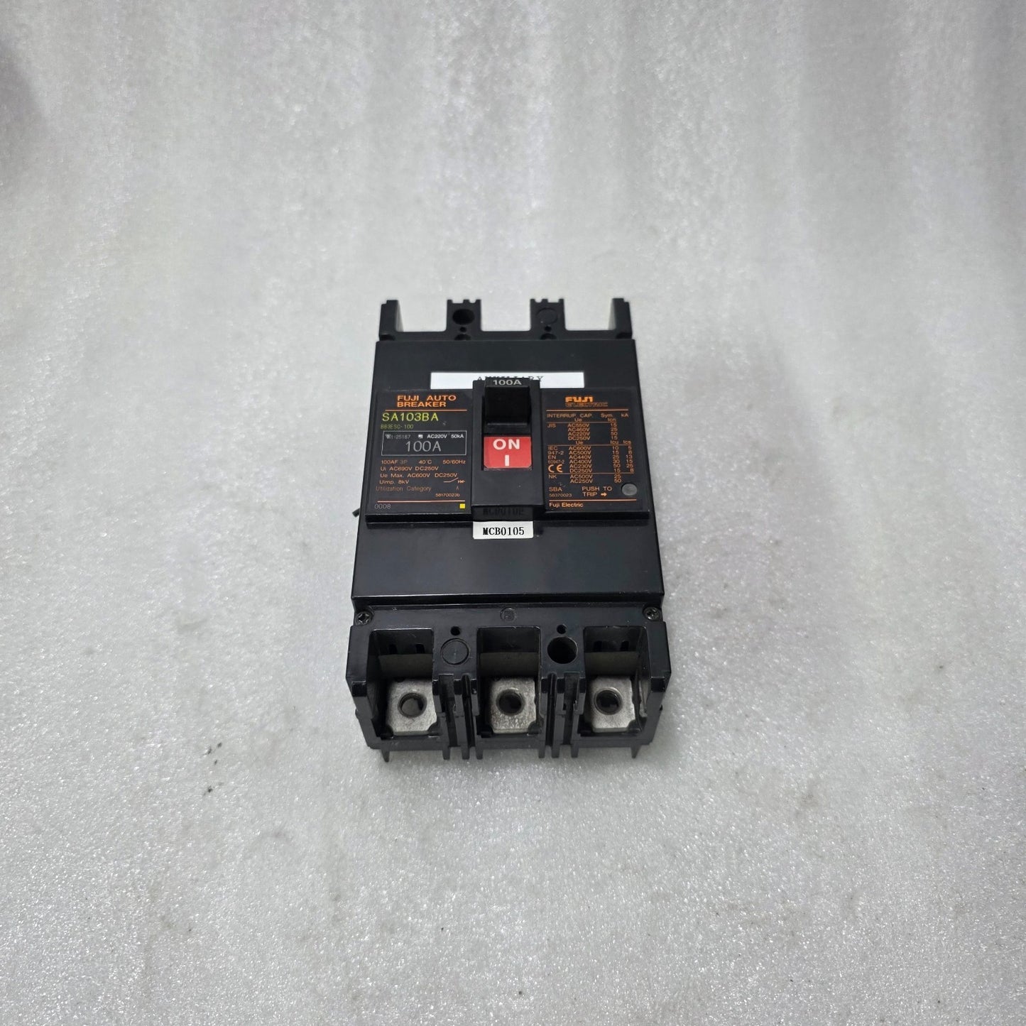 FUJI ELECTRIC SA103BA 100A 3 POLE MCCB CIRCUIT BREAKER 50KA AC690V BB3ESC-100