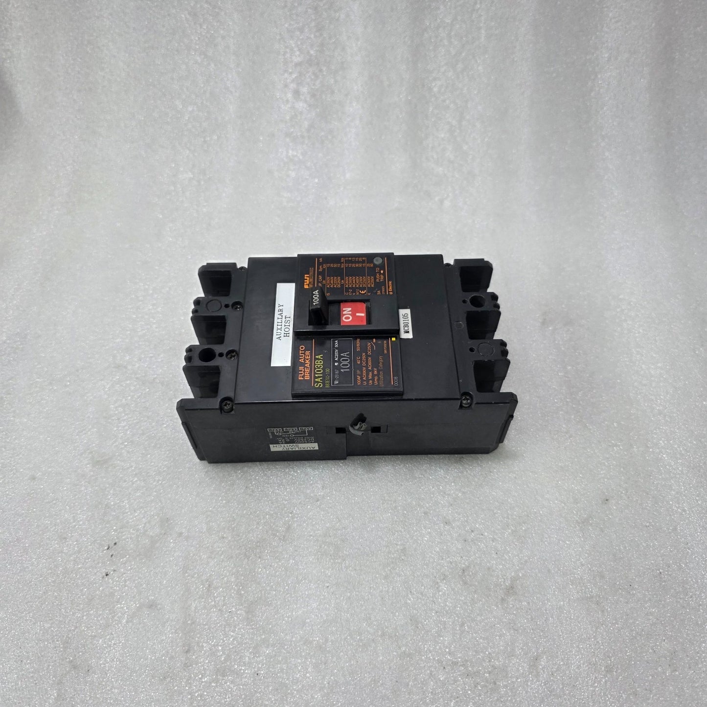 FUJI ELECTRIC SA103BA 100A 3 POLE MCCB CIRCUIT BREAKER 50KA AC690V BB3ESC-100
