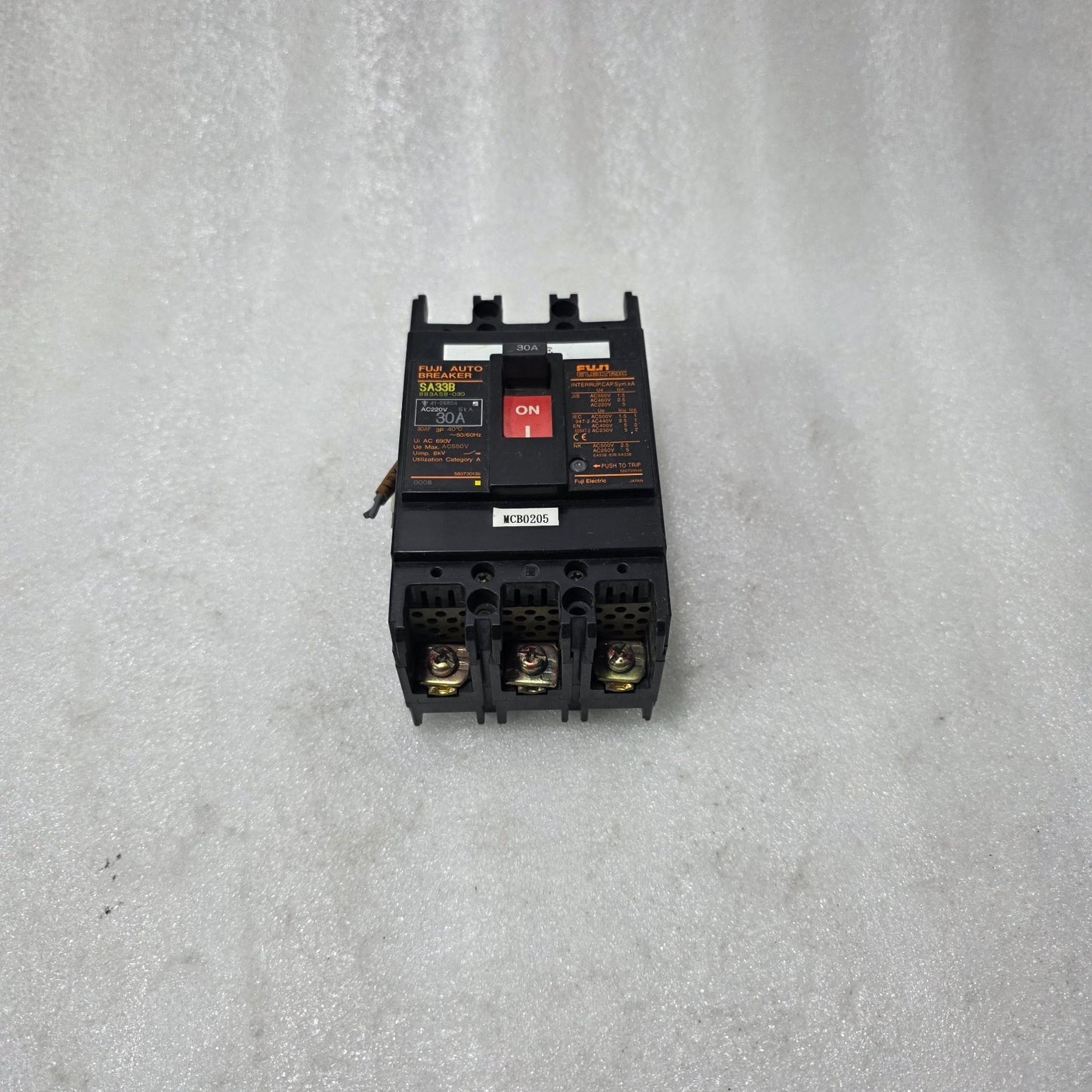 FUJI ELECTRIC SA33B 30A 3 POLE MCCB CIRCUIT BREAKER | 690V AC | 5KA BREAKING CAP
