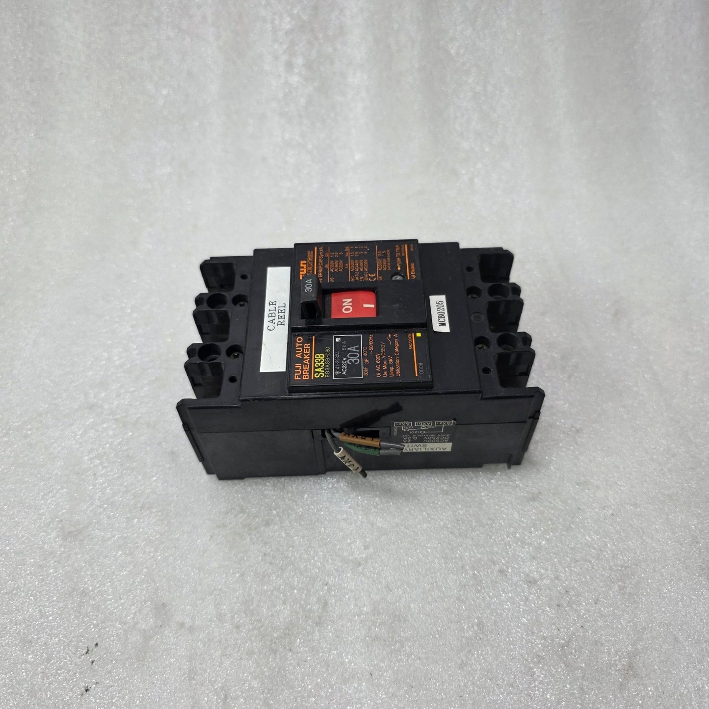 FUJI ELECTRIC SA33B 30A 3 POLE MCCB CIRCUIT BREAKER | 690V AC | 5KA BREAKING CAP
