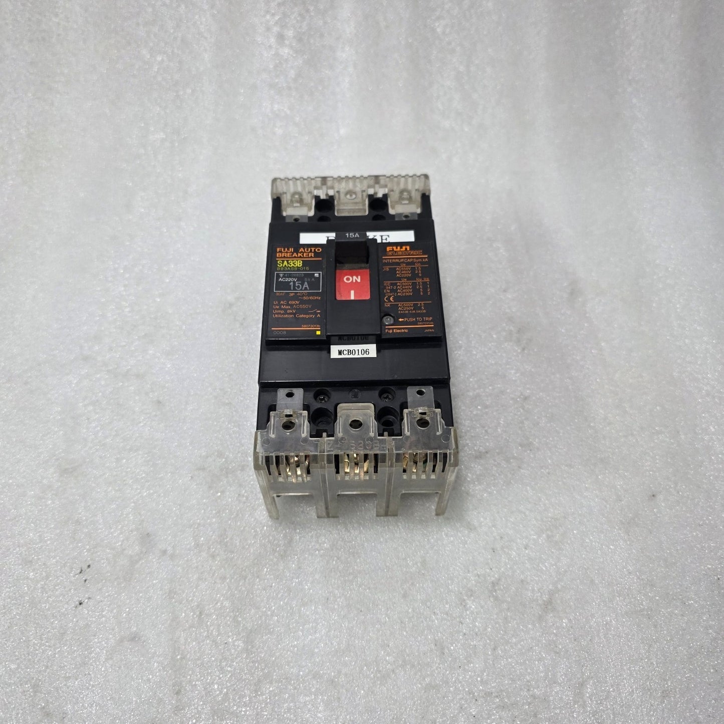 FUJI ELECTRIC SA33B 15A 3 POLE MCCB CIRCUIT BREAKER BB3ASB-016 AC690V 5KA