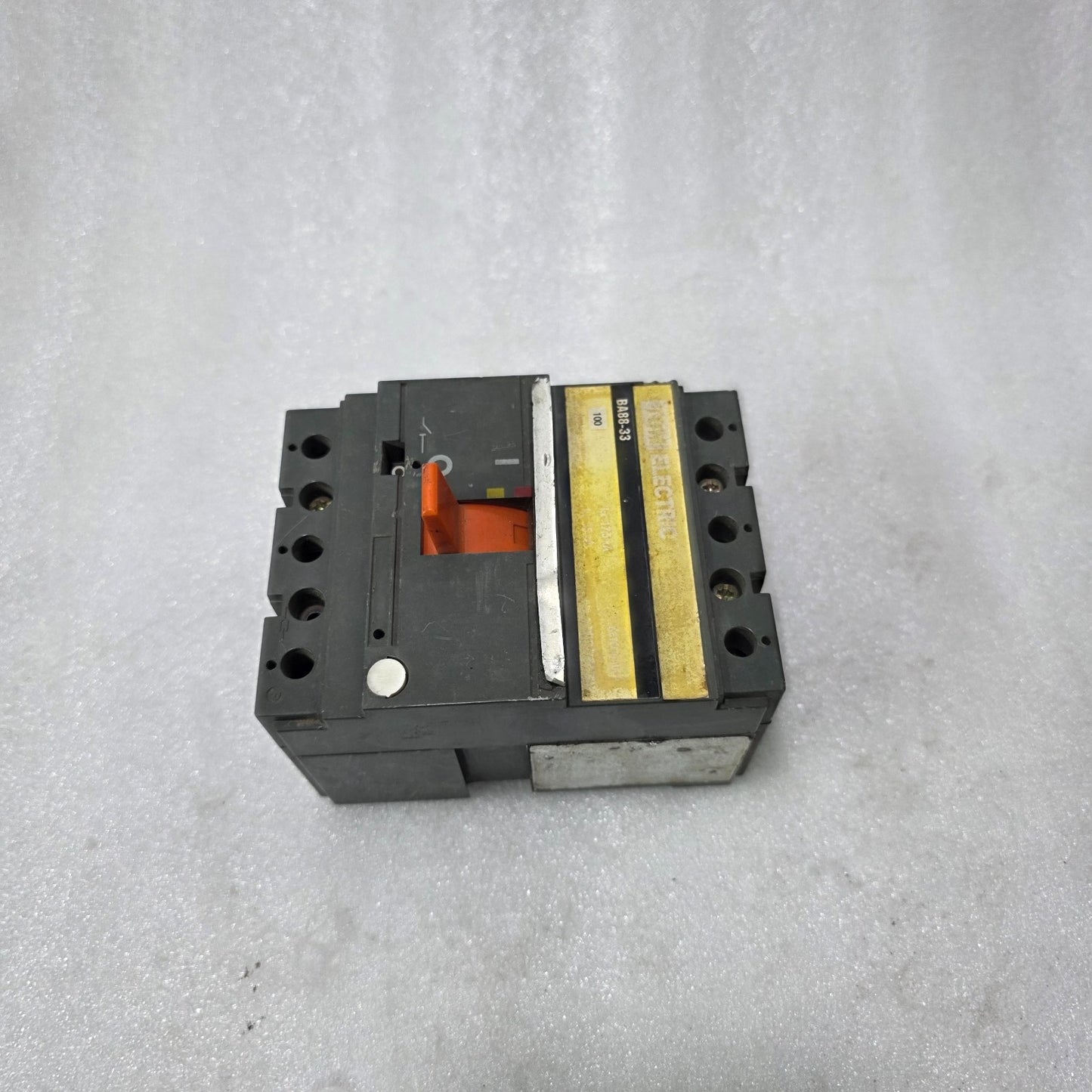 BROWN BOVERI BA88-33 MCCB 100A 3 POLE CIRCUIT BREAKER | INDUSTRIAL MOLDED CASE |
