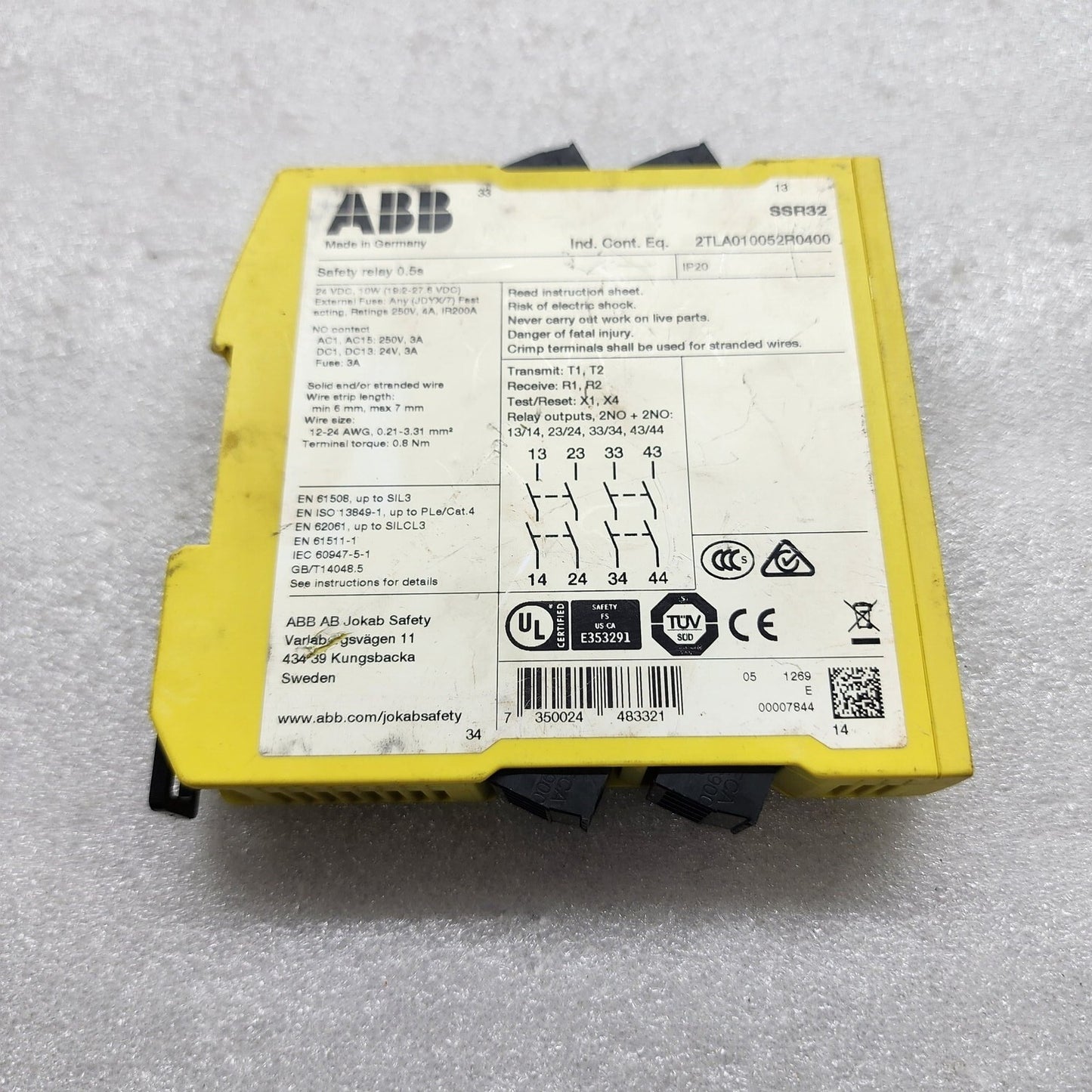 ABB SSR32 SAFETY RELAY 2TLA010052R0400 24VDC