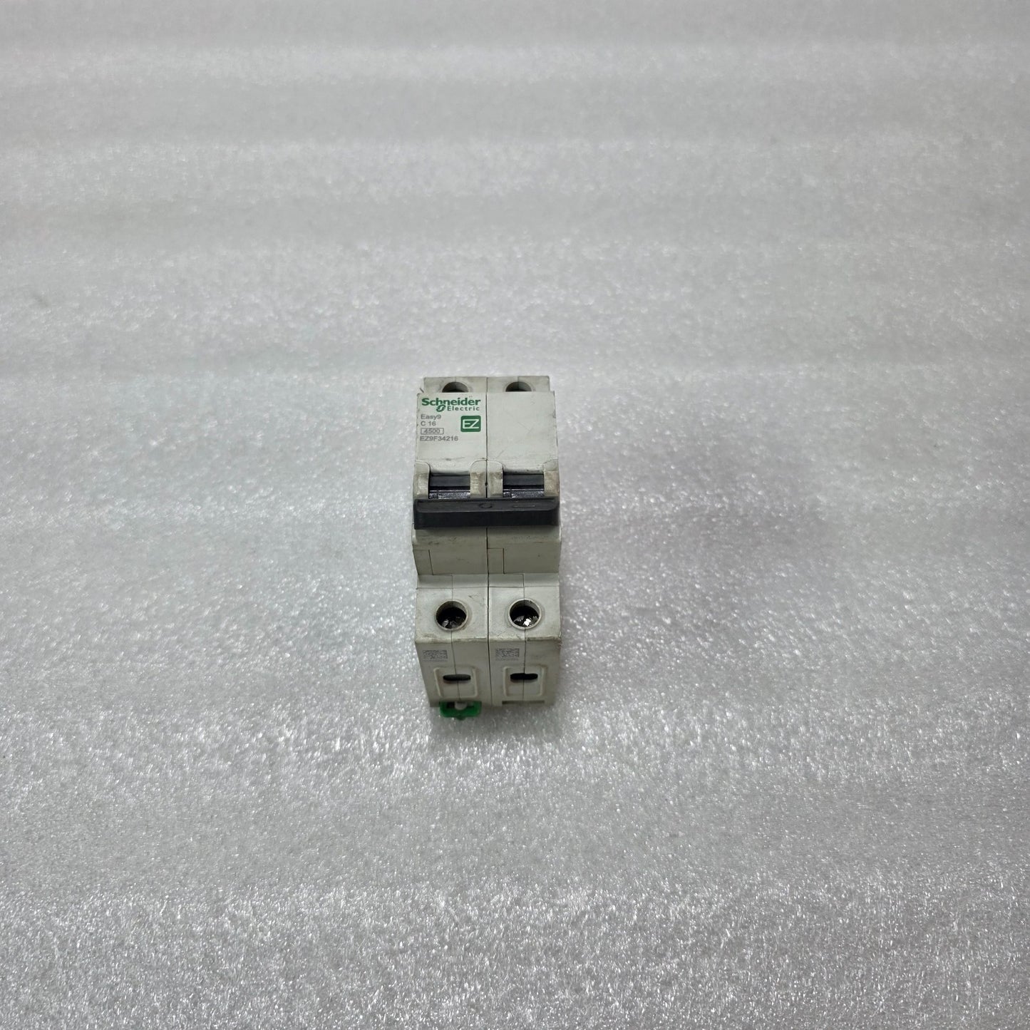 S ELECTRIC EASY9 EZ9F34216 C16 2 POLE MCB 16A 4.5KA CIRCUIT BREAKER