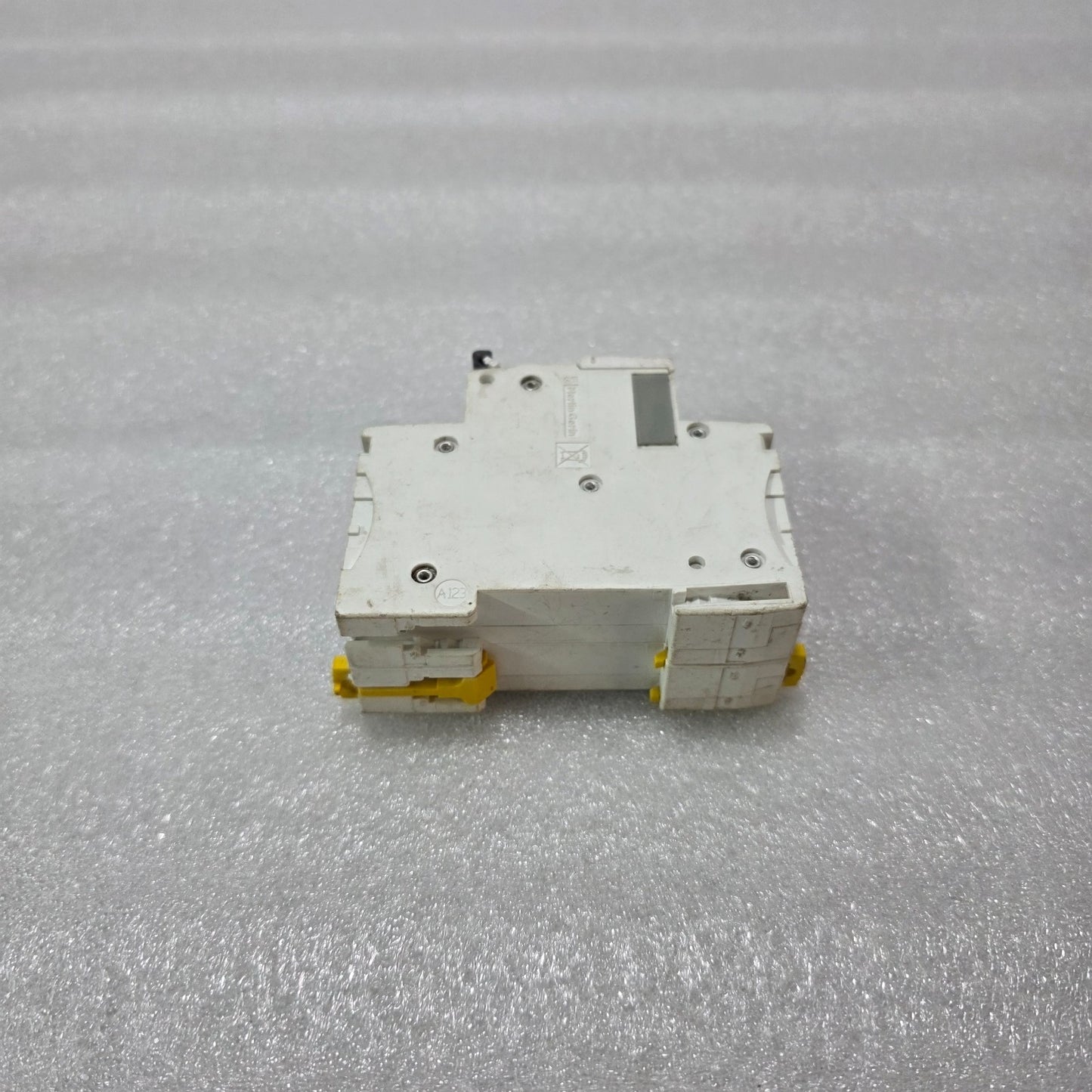 S ELECTRIC IC65N D10A 2 POLE MINIATURE CIRCUIT BREAKER MCB 10A 400V 6KA