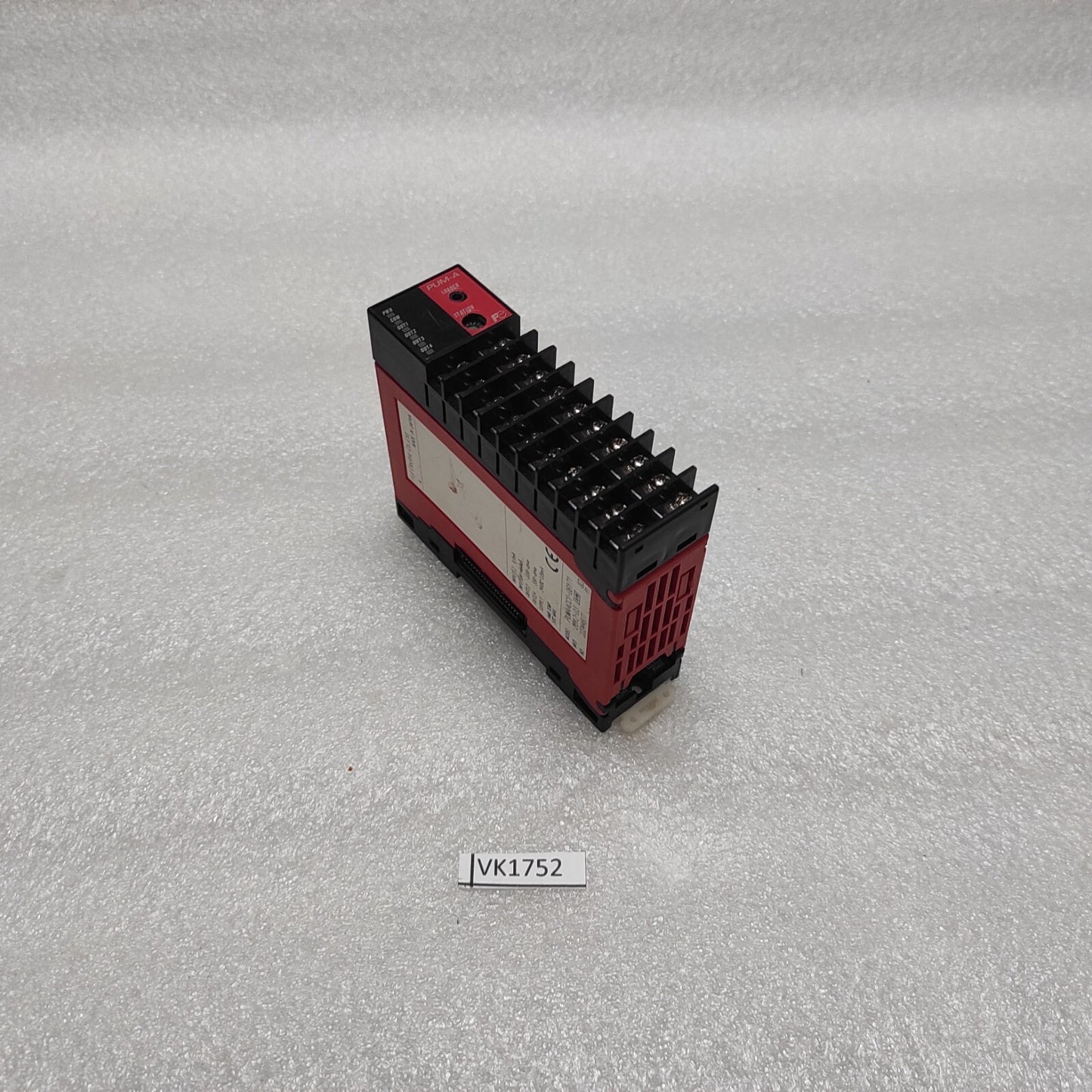 FUJI ELECTRIC PUMAACC1-0BY71 PUM TEMPERATURE CONTROLLER