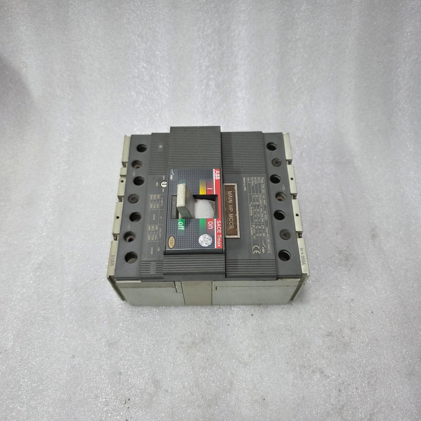 ABB SACE TMAX T3N 250 MCCB 200A 3/4 POLE 690V MOLDED CASE CIRCUIT BREAKER 36KA