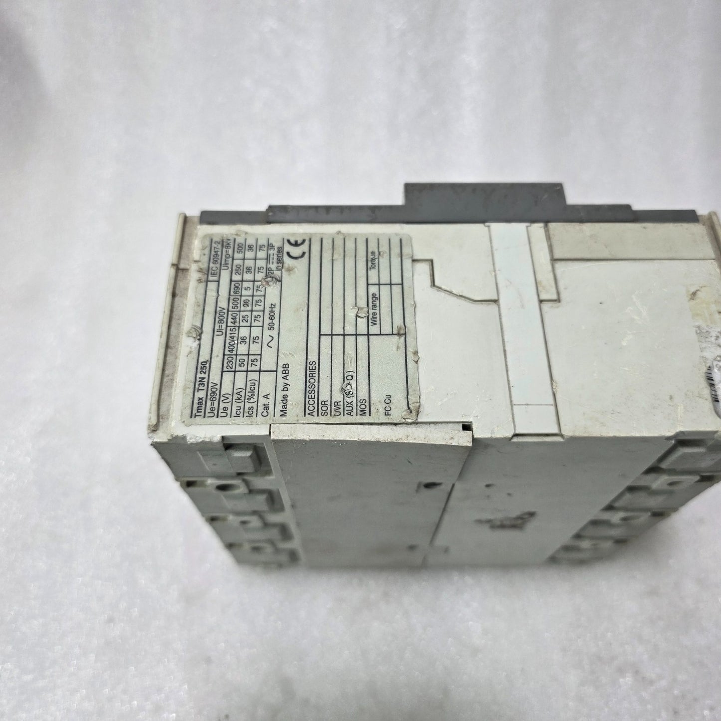 ABB SACE TMAX T3N 250 MCCB 200A 3/4 POLE 690V MOLDED CASE CIRCUIT BREAKER 36KA