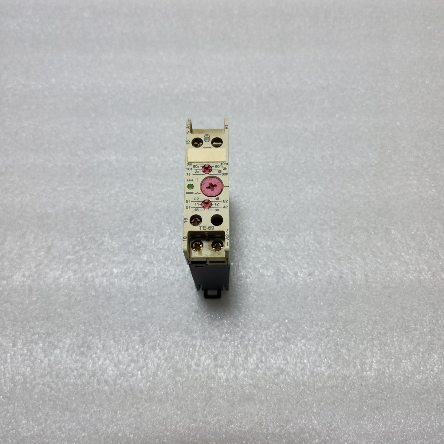 MOELLER TE 69-A TIMING RELAY 24-240VAC/DC