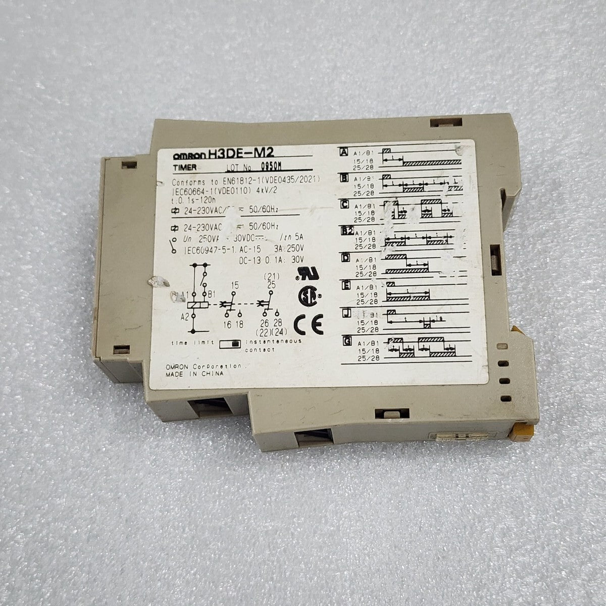OMRON H3DE-M2 TIME RELAY 24-230VAC/DC