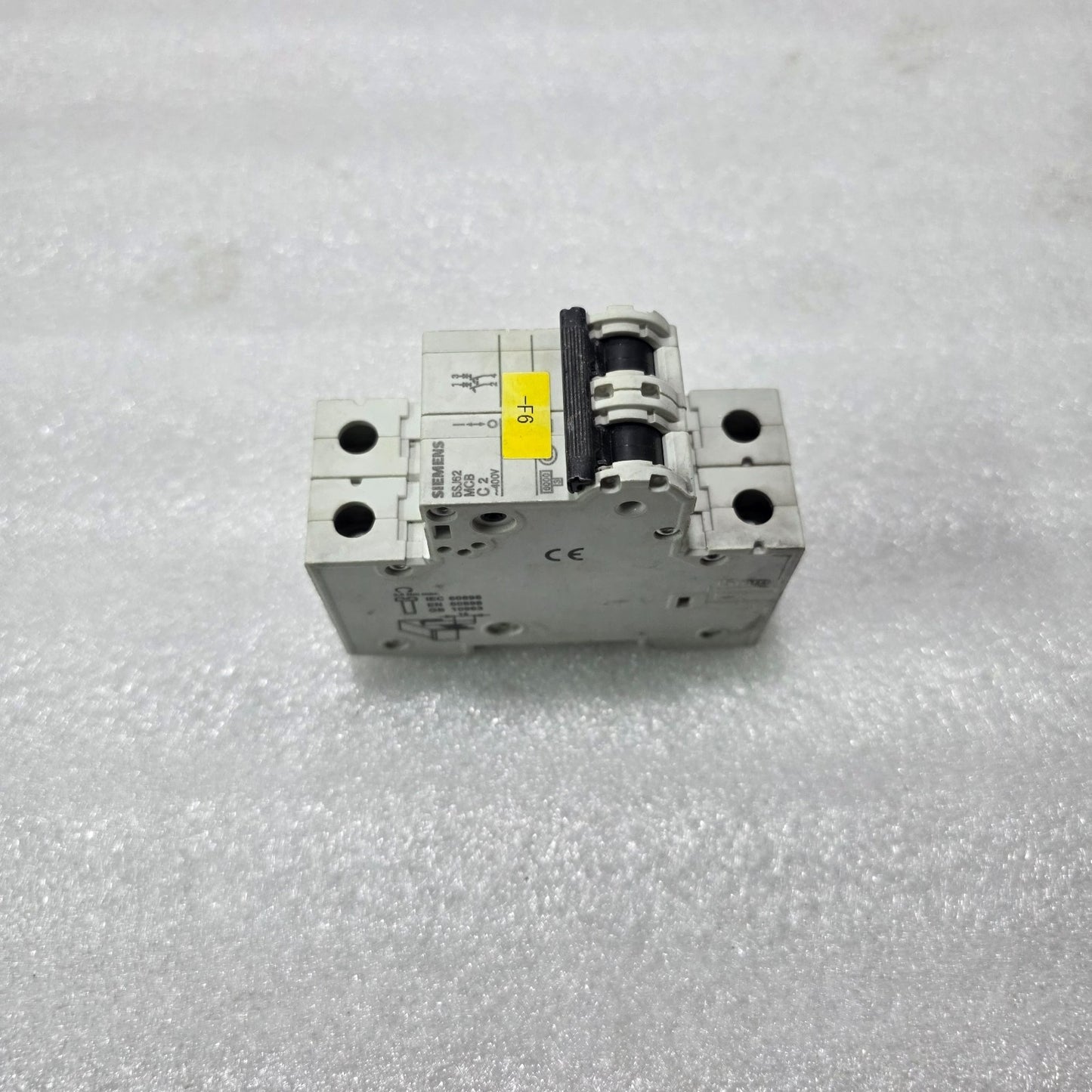 SIEMENS 5SJ62 C2 2 POLE MCB 2A 400V MINIATURE CIRCUIT BREAKER