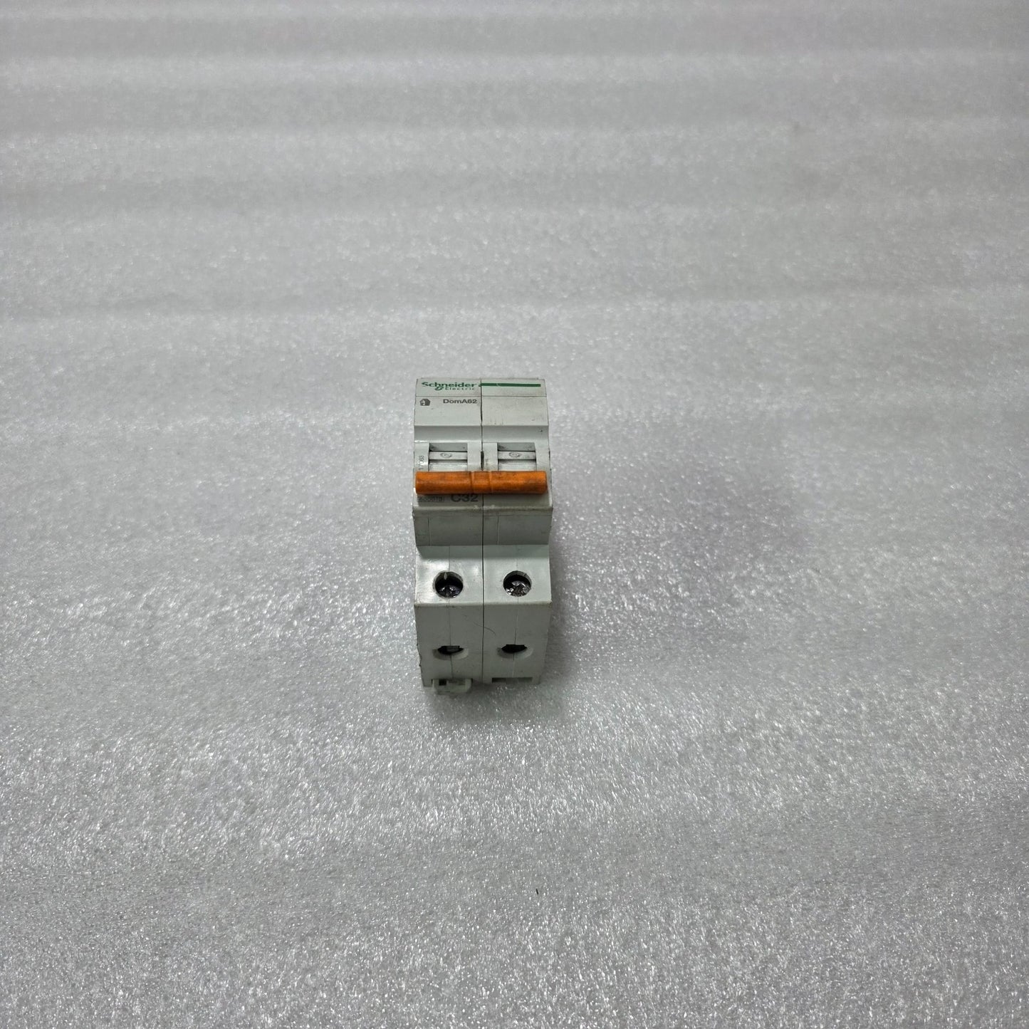 S ELECTRIC DOMA62 C32 2 POLE MCB 32A MINIATURE CIRCUIT BREAKER