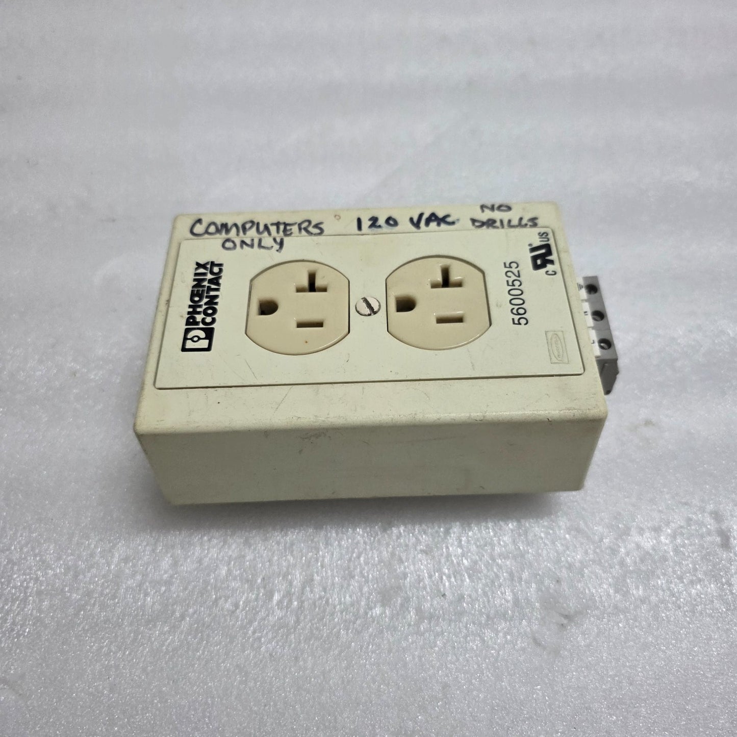 PHOENIX CONTACT 5600525 RAIL-MOUNTED DUAL POWER OUTLET EM-DUO 120/20