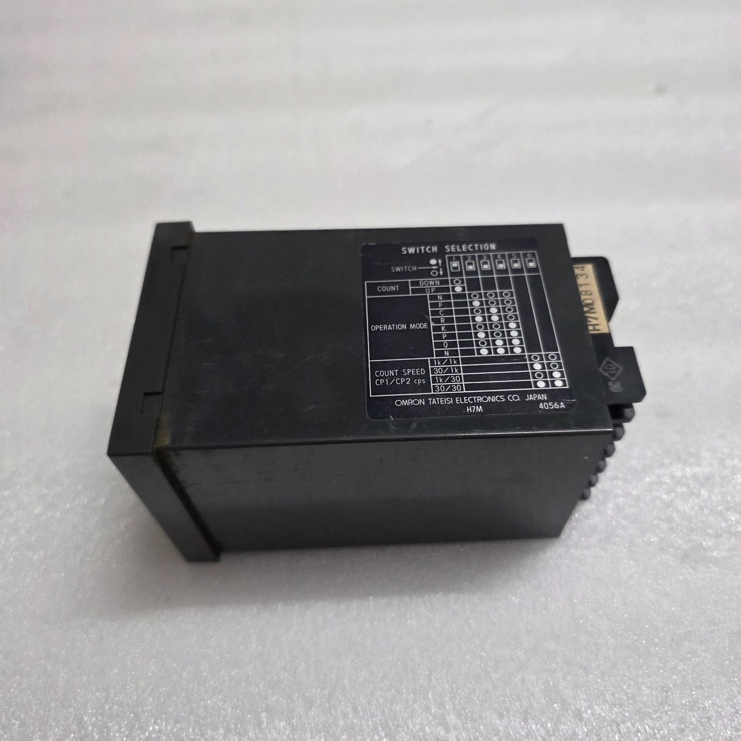 OMRON H7M-W 4D DIGITAL COUNTER / TIMER 100/200 VAC