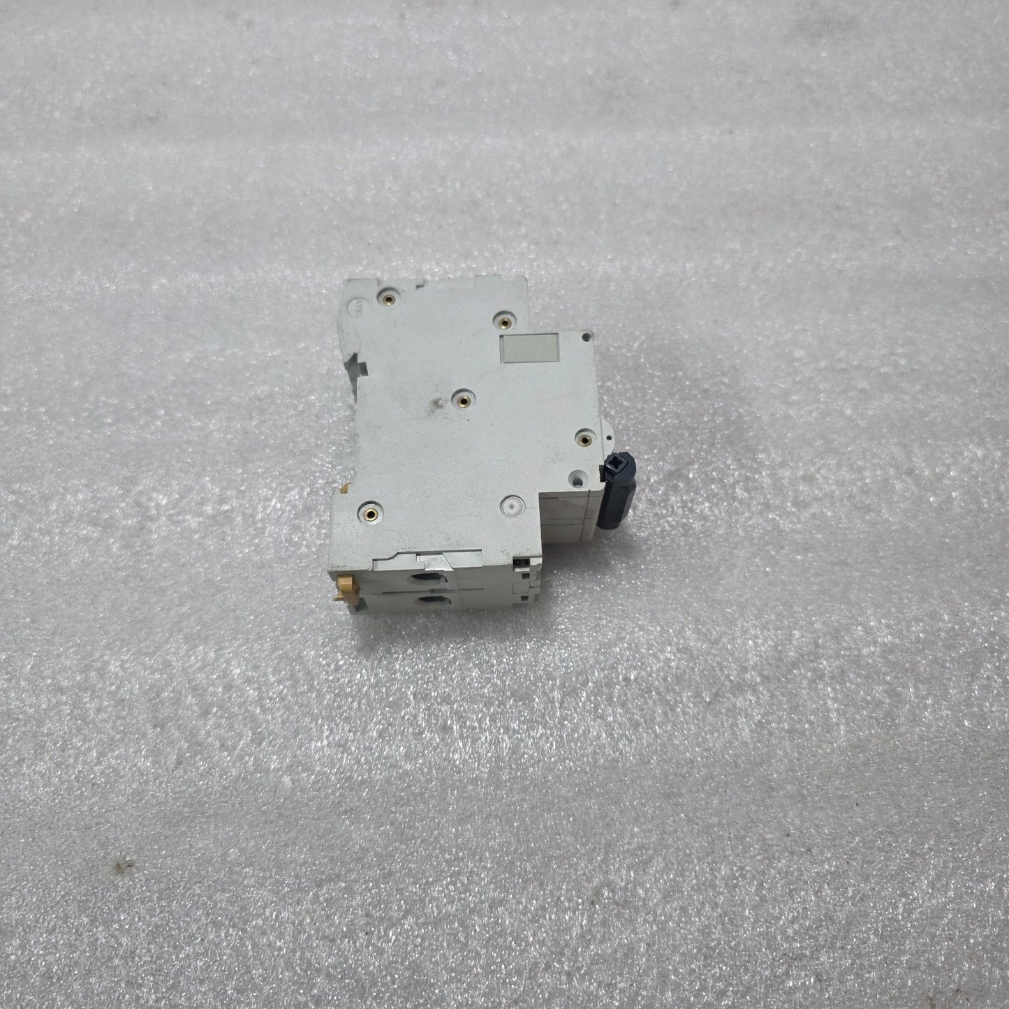 MERLIN GERIN MULTI9 C60N D6 2 POLE MCB 6A 400V CIRCUIT BREAKER