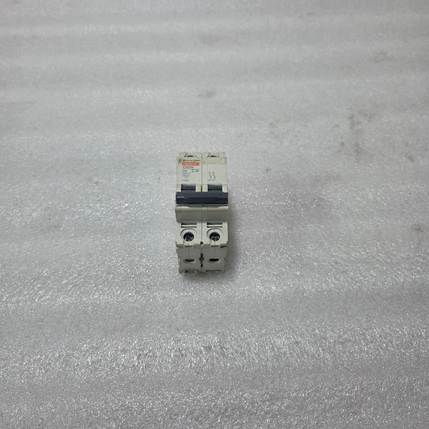 MERLIN GERIN MULTI9 C60N C6 2 POLE MCB 6A 400V 6KA CIRCUIT BREAKER