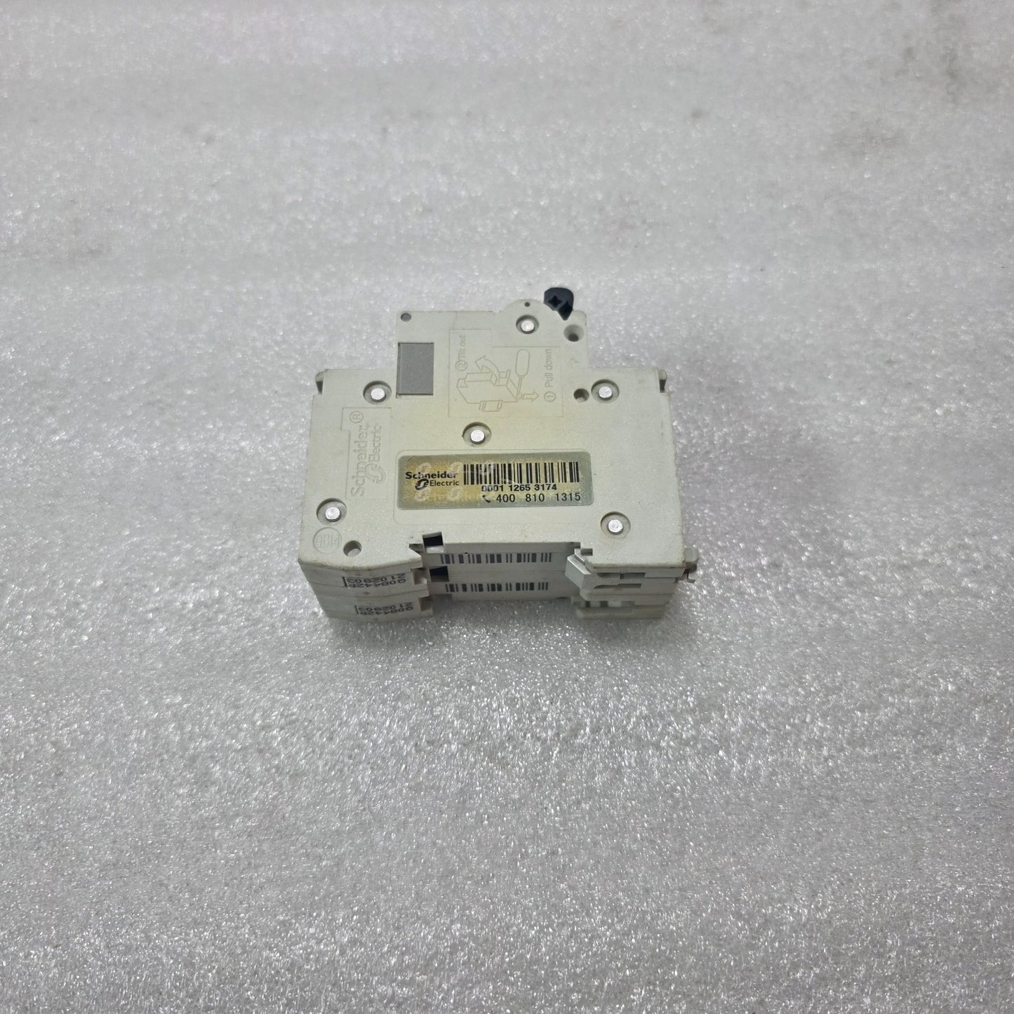 MERLIN GERIN MULTI9 C65L C10A 2 POLE MCB 400V 15KA CIRCUIT BREAKER
