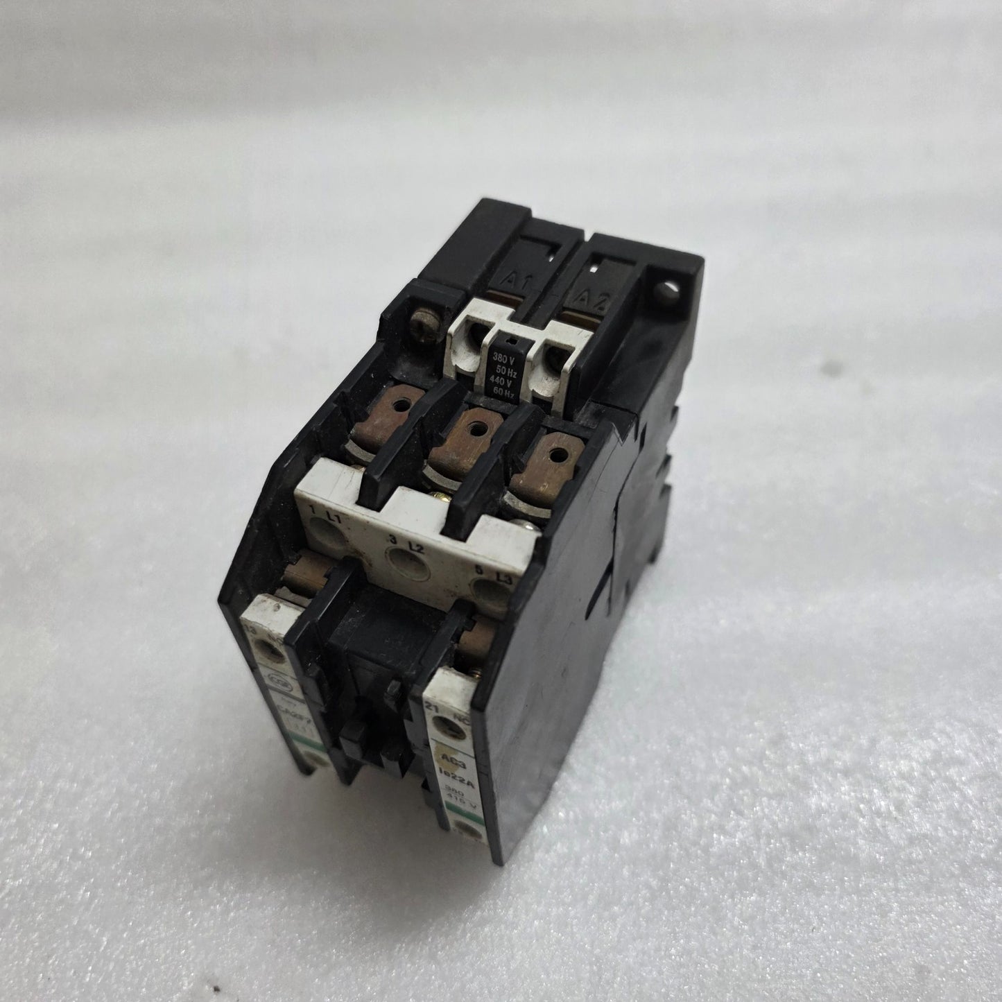 CGE CA2F2 MAGNETIC CONTACTOR 22A COIL VOLTAGE 380-440V