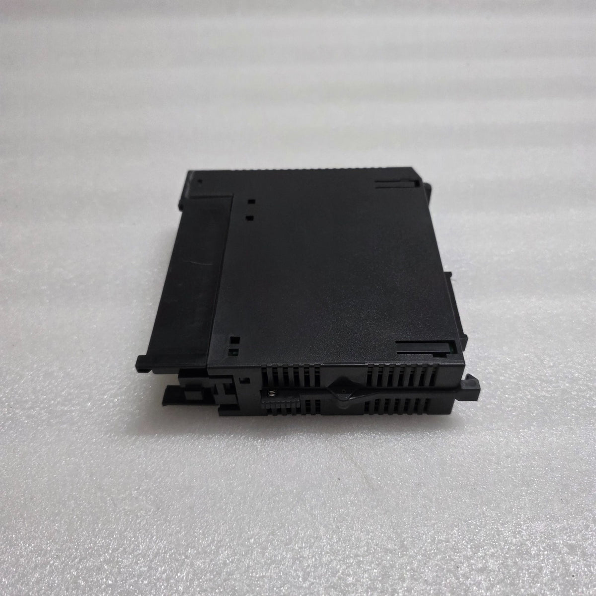 GE FANUC IC693MDL940K RELAY OUTPUT MODULE