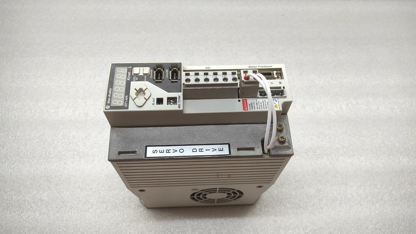 ALLEN BRADLEY CAT 2071-AP8 KINETIX SERVO DRIVE 5.0A