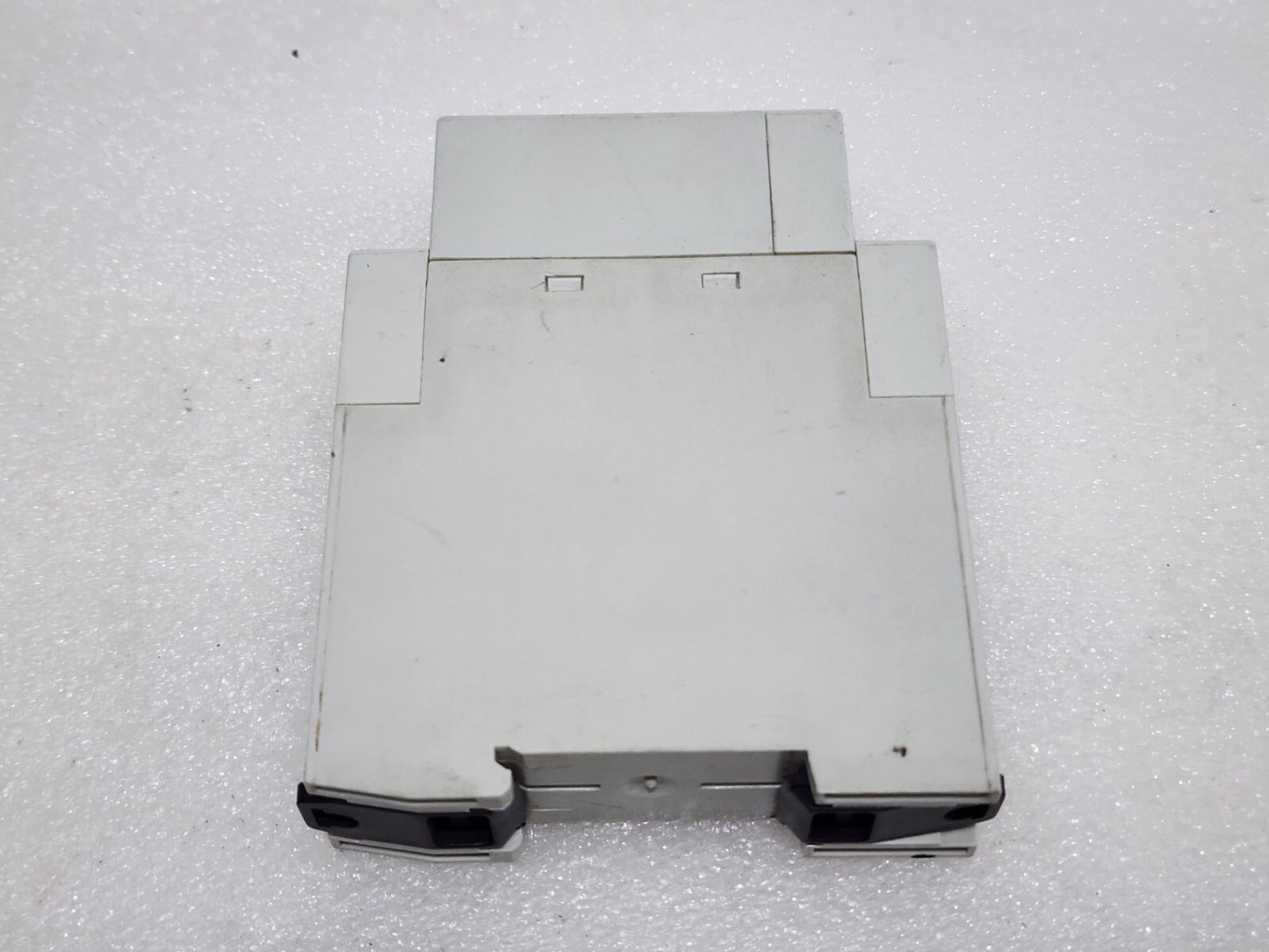 CROUZET 84870004 LIQUID LEVEL CONTROLLER 230VAC