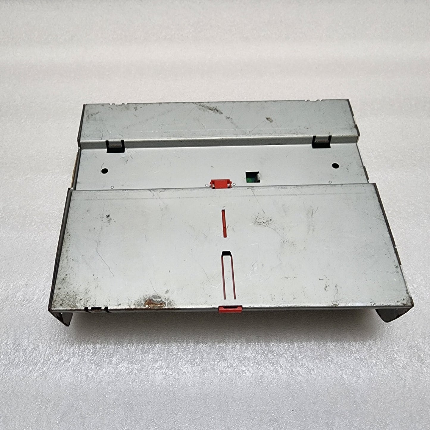 SIEMENS PXE-CRS BUILDING AUTOMATION - RUSTED
