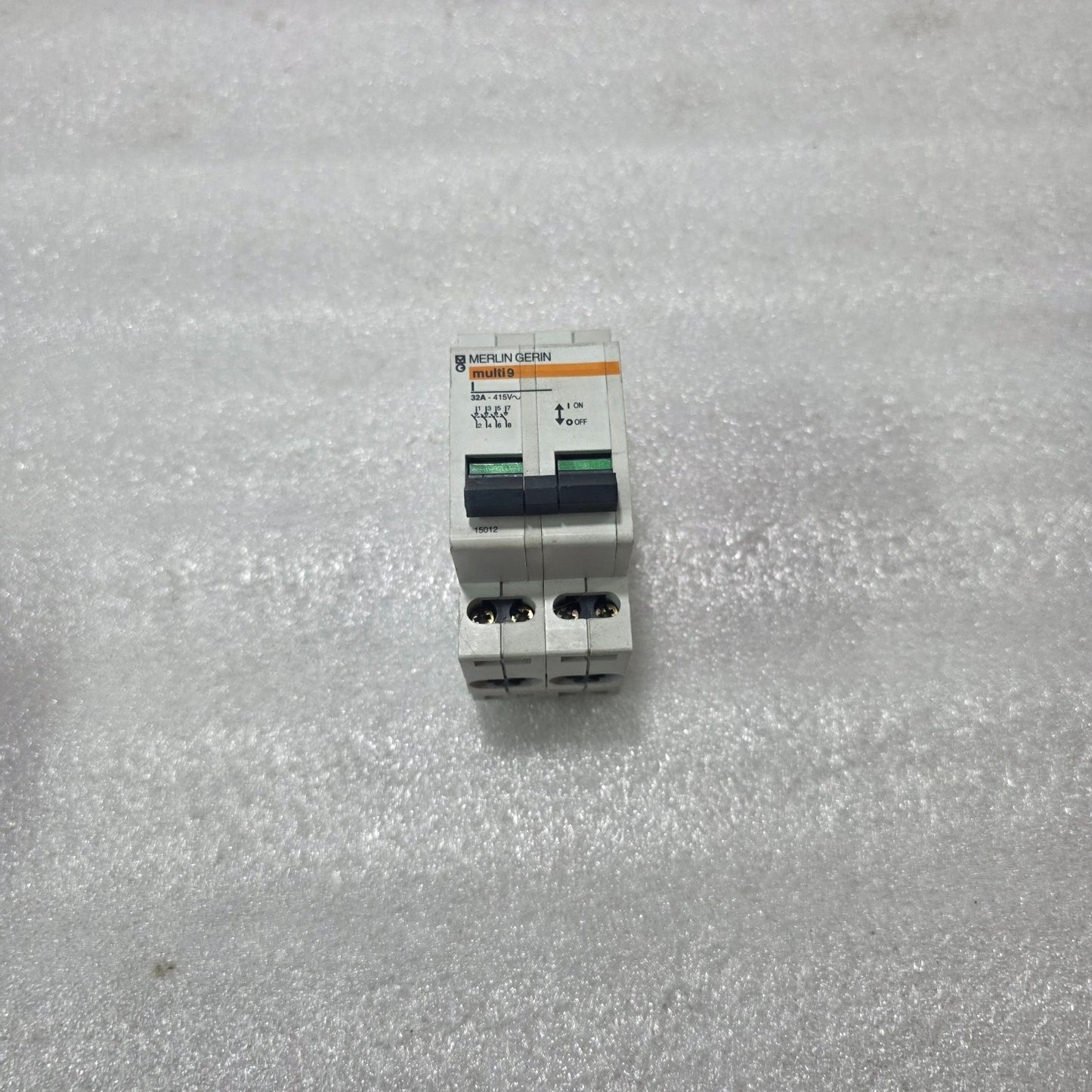 MERLIN GERIN MULTI9 15012 32A 415V 4 POLE ISOLATOR SWITCH