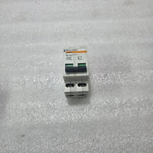 MERLIN GERIN MULTI9 15012 32A 415V 4 POLE ISOLATOR SWITCH