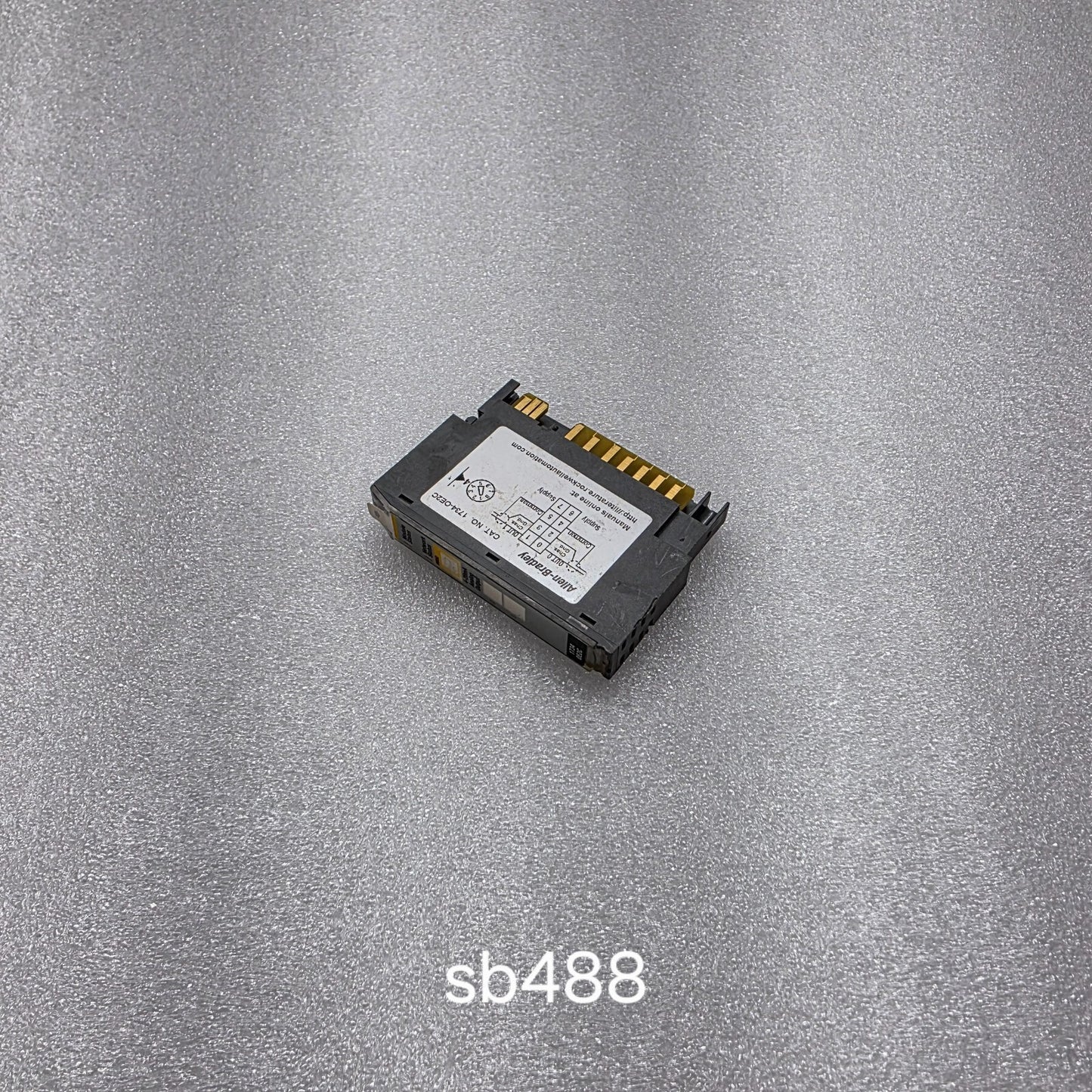 ALLEN BRADLEY 1734-OE2C ANALOG CURRENT OUTPUT MODULE