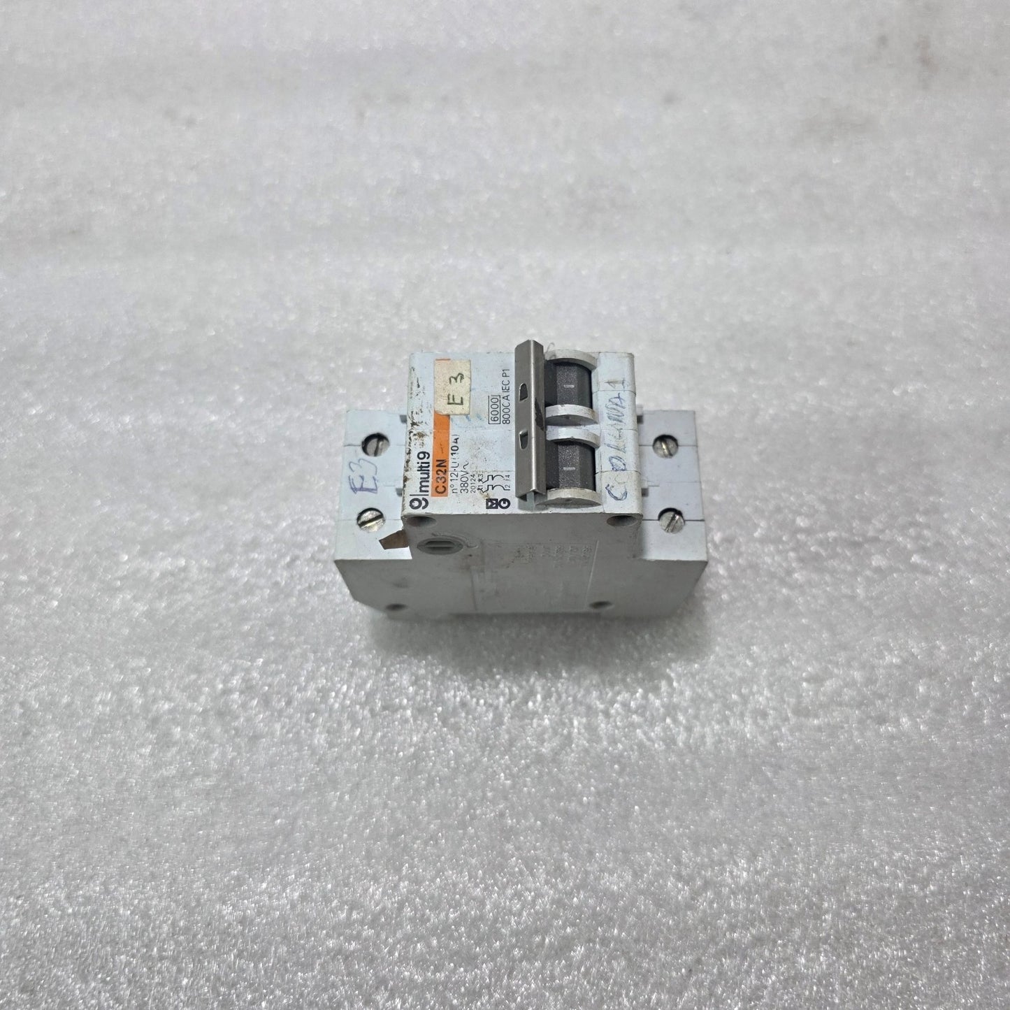 MERLIN GERIN MULTI9 C32N 10A 2 POLE MCB 380V 6KA CIRCUIT BREAKER
