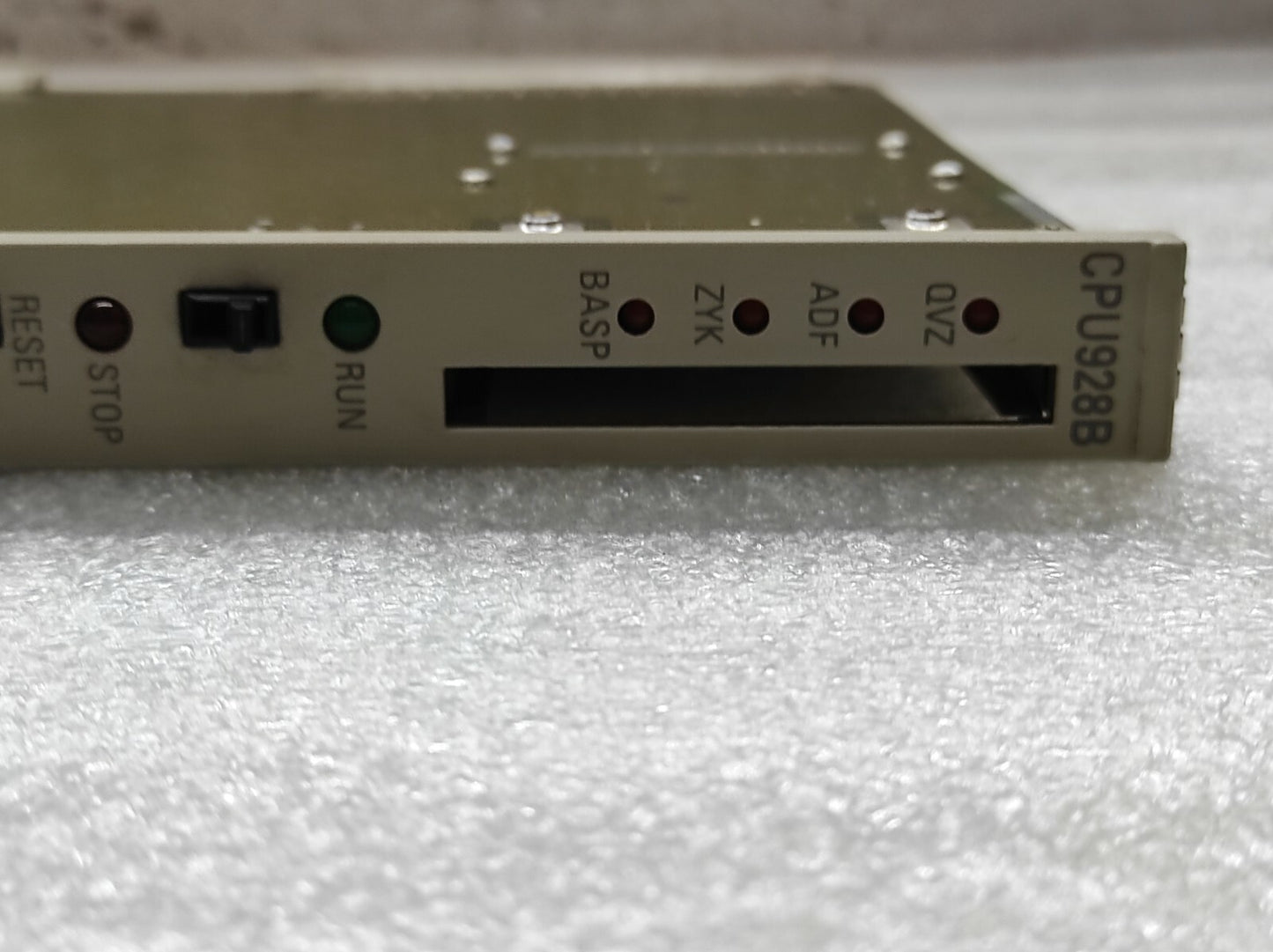 SIEMENS CPU 928B CENTRAL PROCESSING UNIT 6ES5928-3UB21
