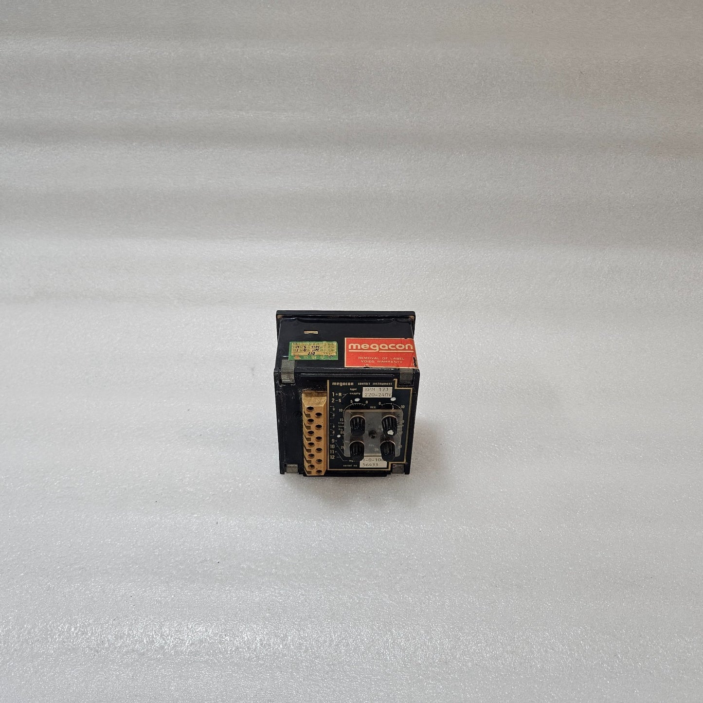 MEGACON KPM 173 BI-DIRECTIONAL KW POWER METER  (0–1000 KW, 220–240V)