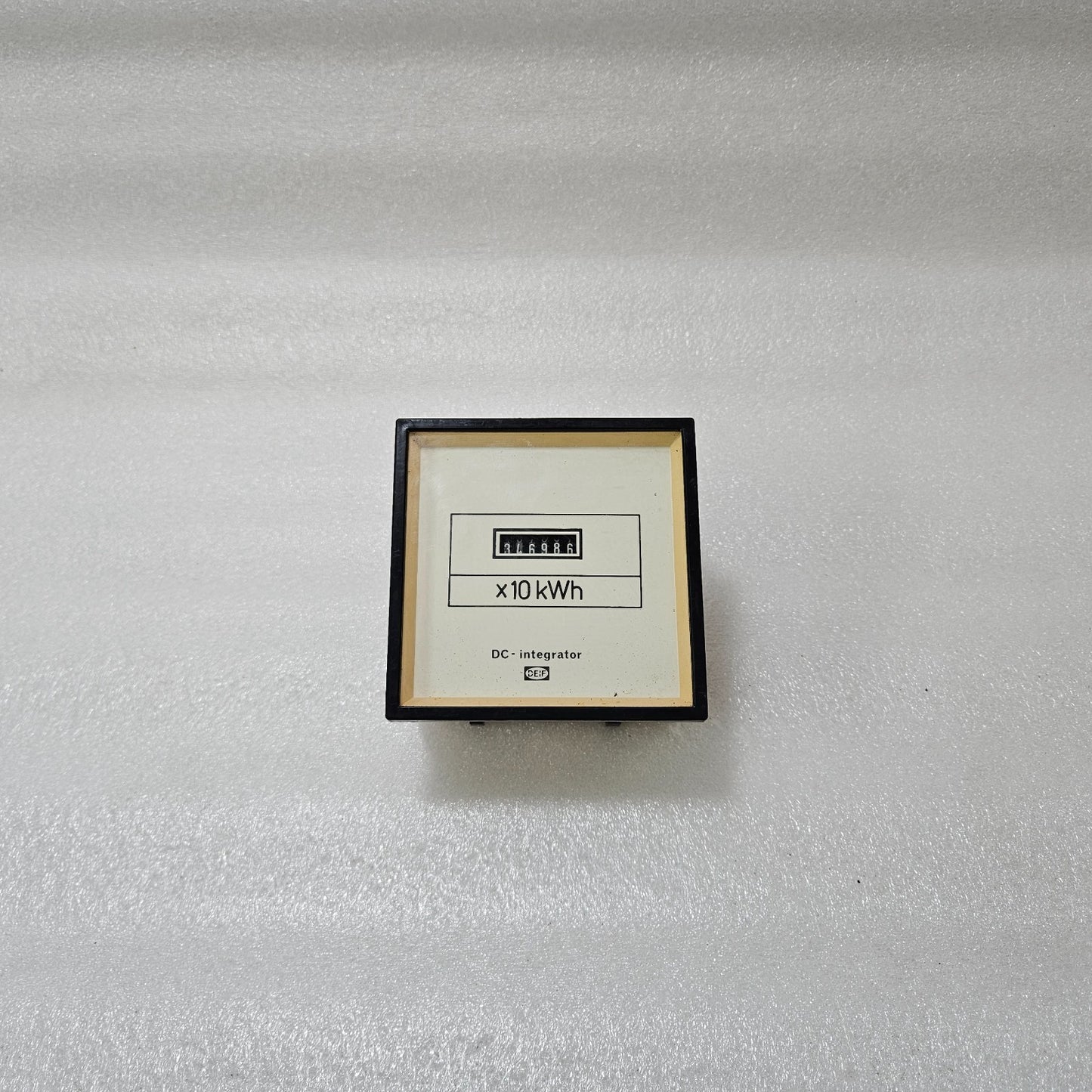DEIF DC INTEGRATOR PANEL METER 0–10V DC INPUT ENERGY COUNTER 0–1500 KWH 440V