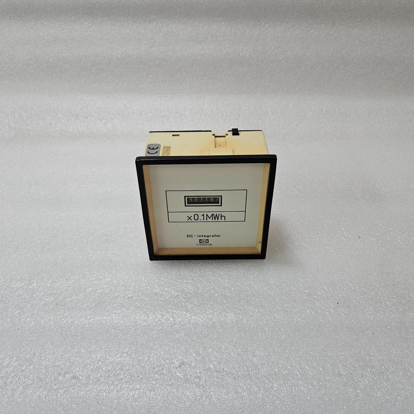 DEIF DC INTEGRATOR ENERGY METER 0–10V DC INPUT PANEL METER 0–4.5 MWH WITH 440V A